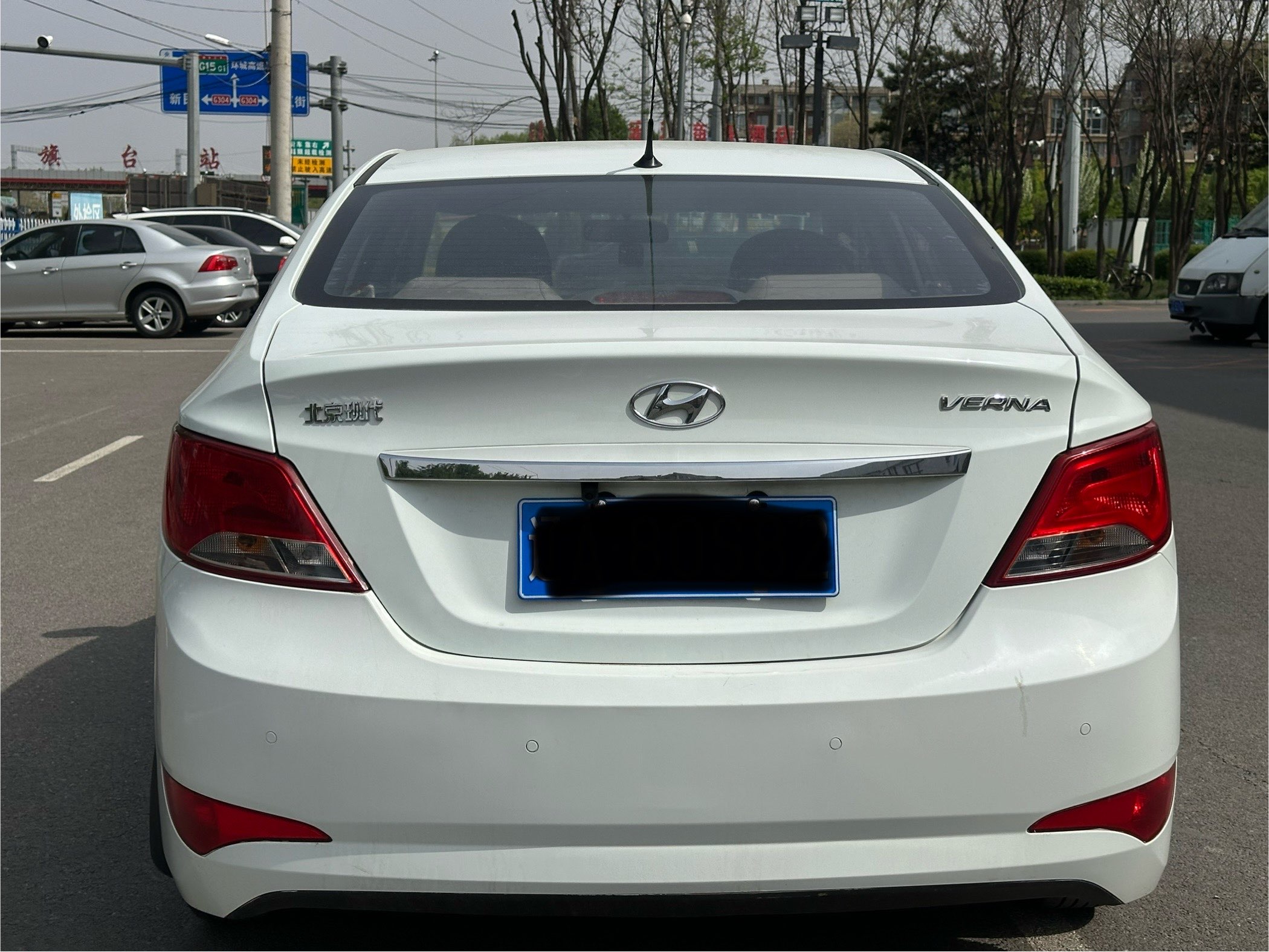 Hyundai Reina 2014 car image #9