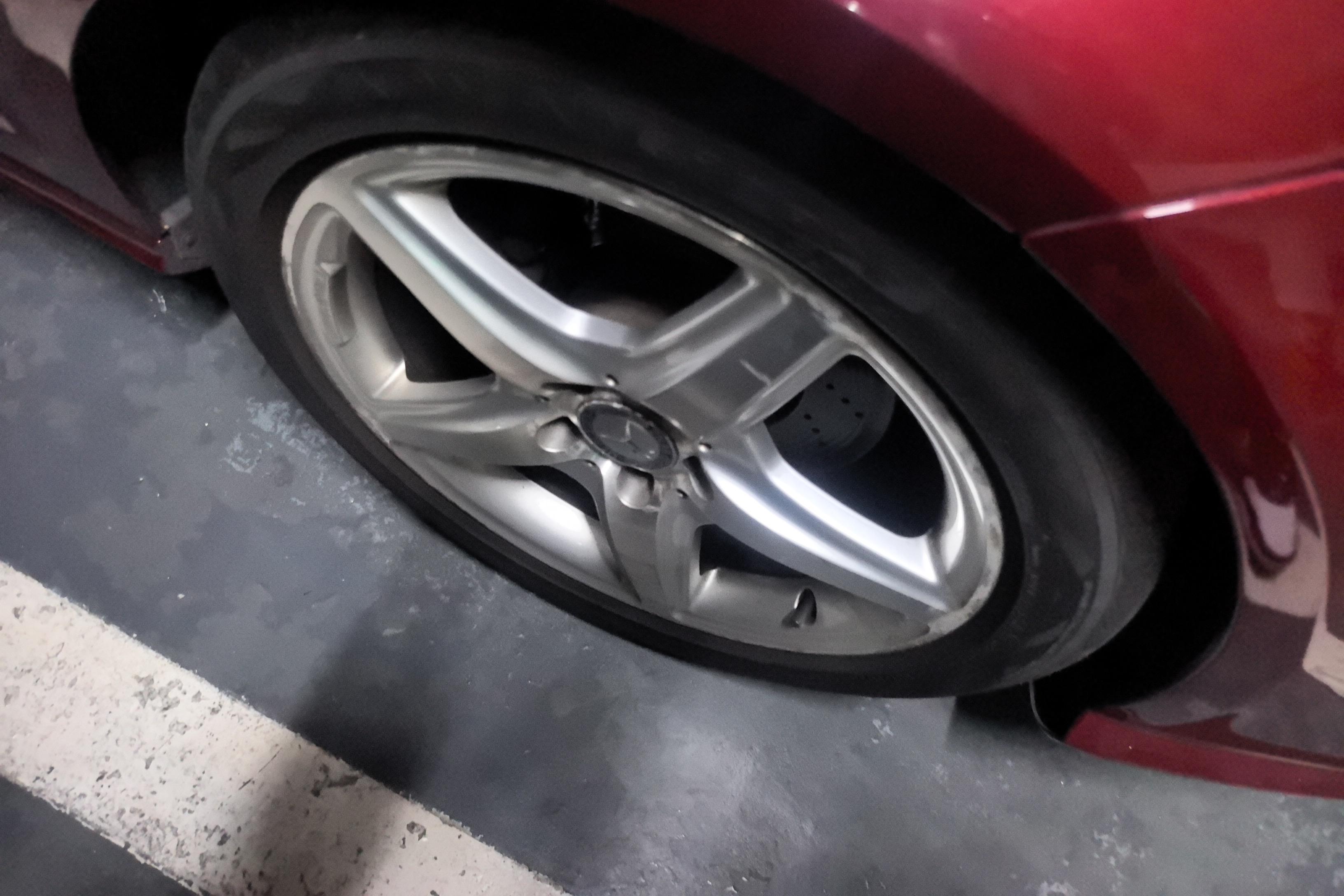 Mercedes-Benz CLS Class 2012 car image #9