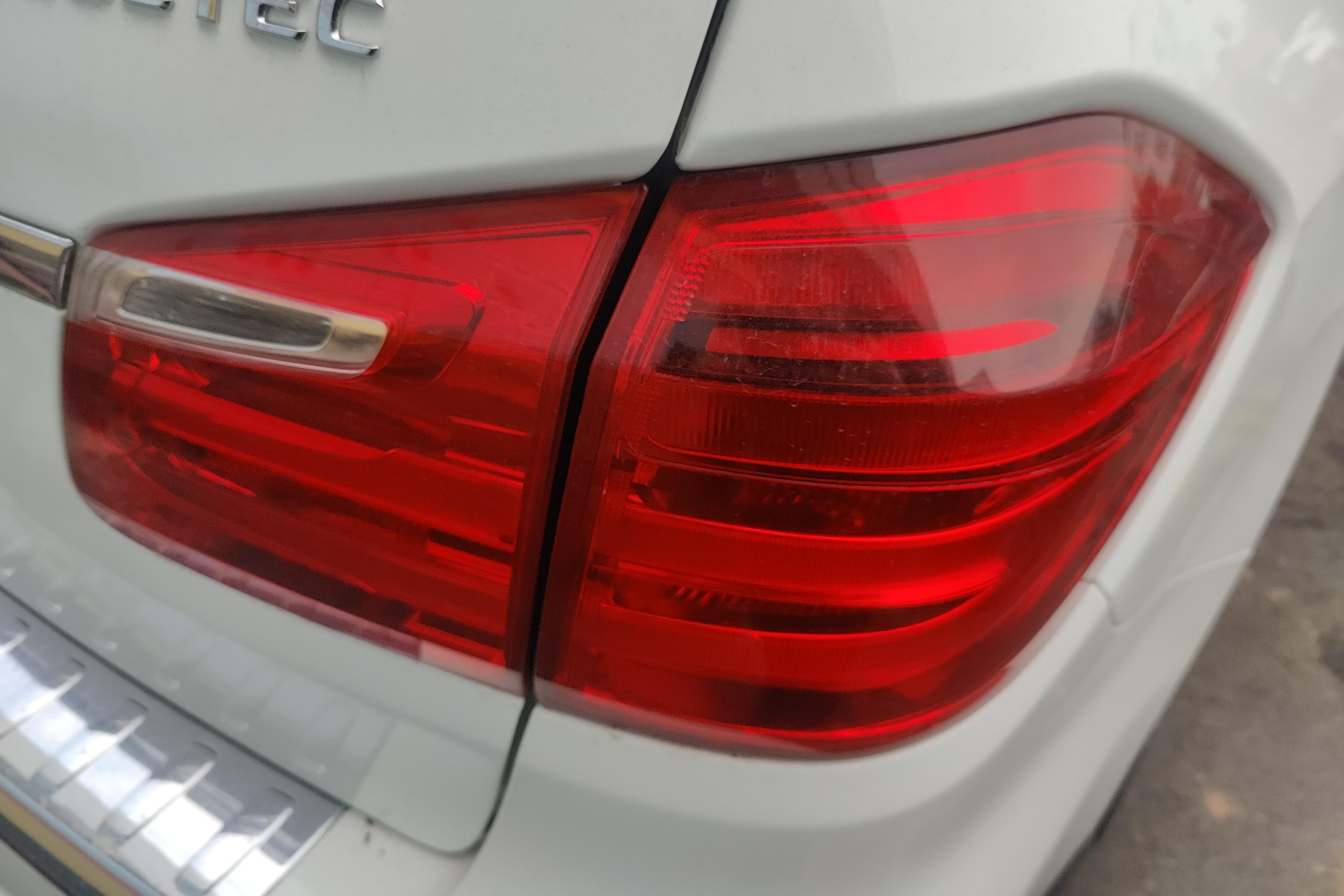 Mercedes-Benz GL Class 2015 car image #9