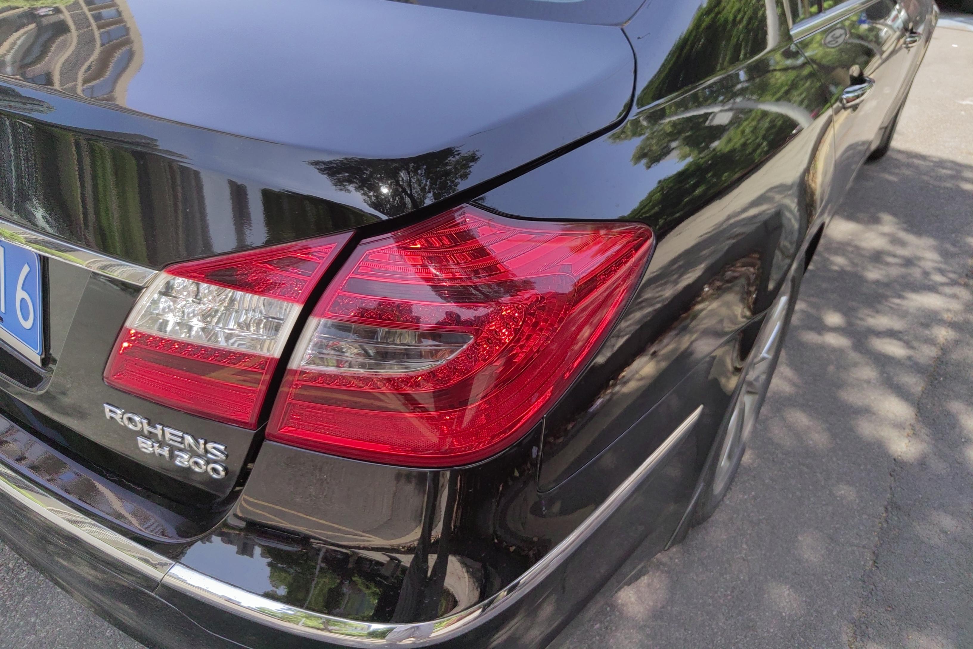 Hyundai Rohens 2014 car image #9