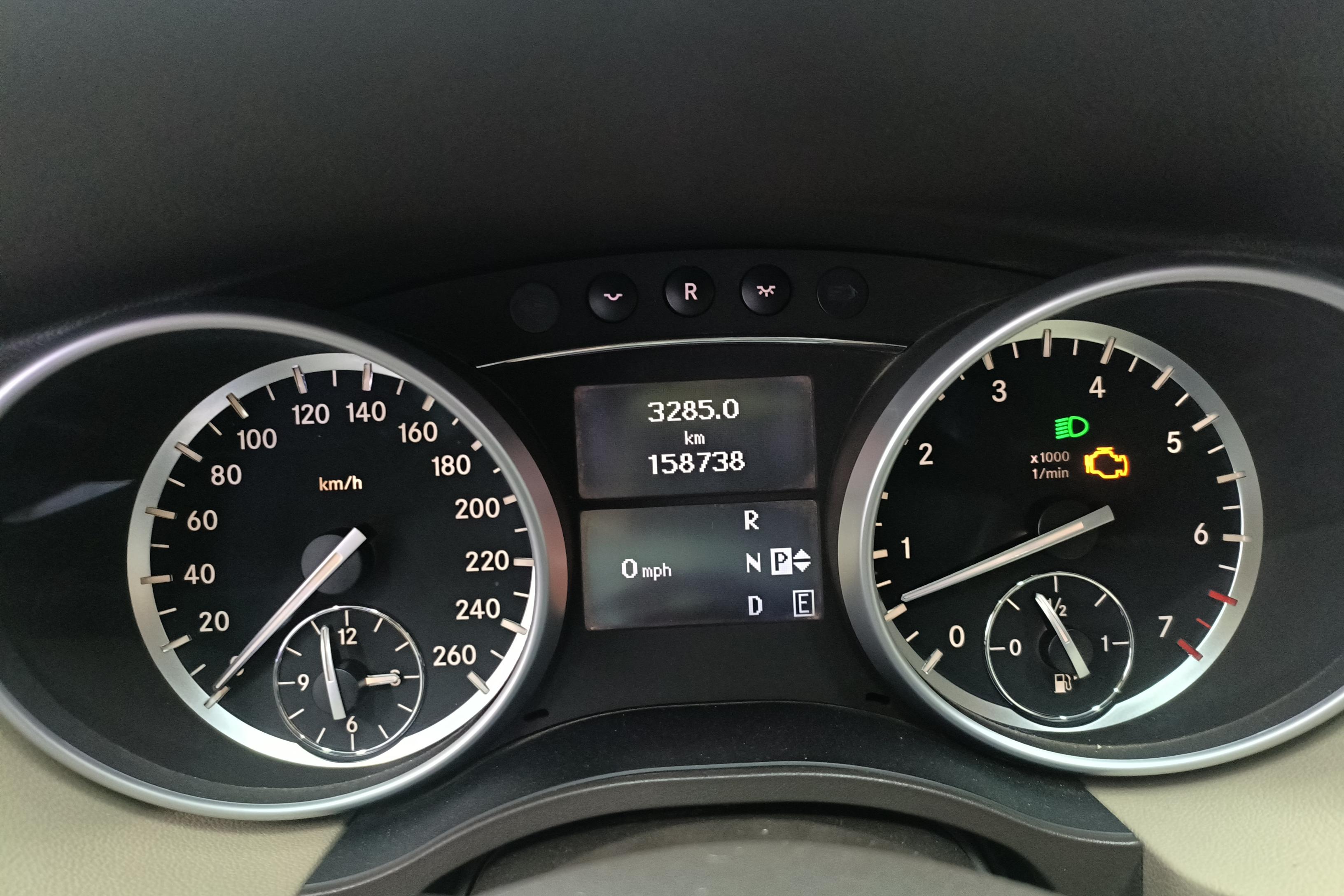 Mercedes-Benz R Class 2012 #9 Mercedes-Benz R Class 2012 car image #9