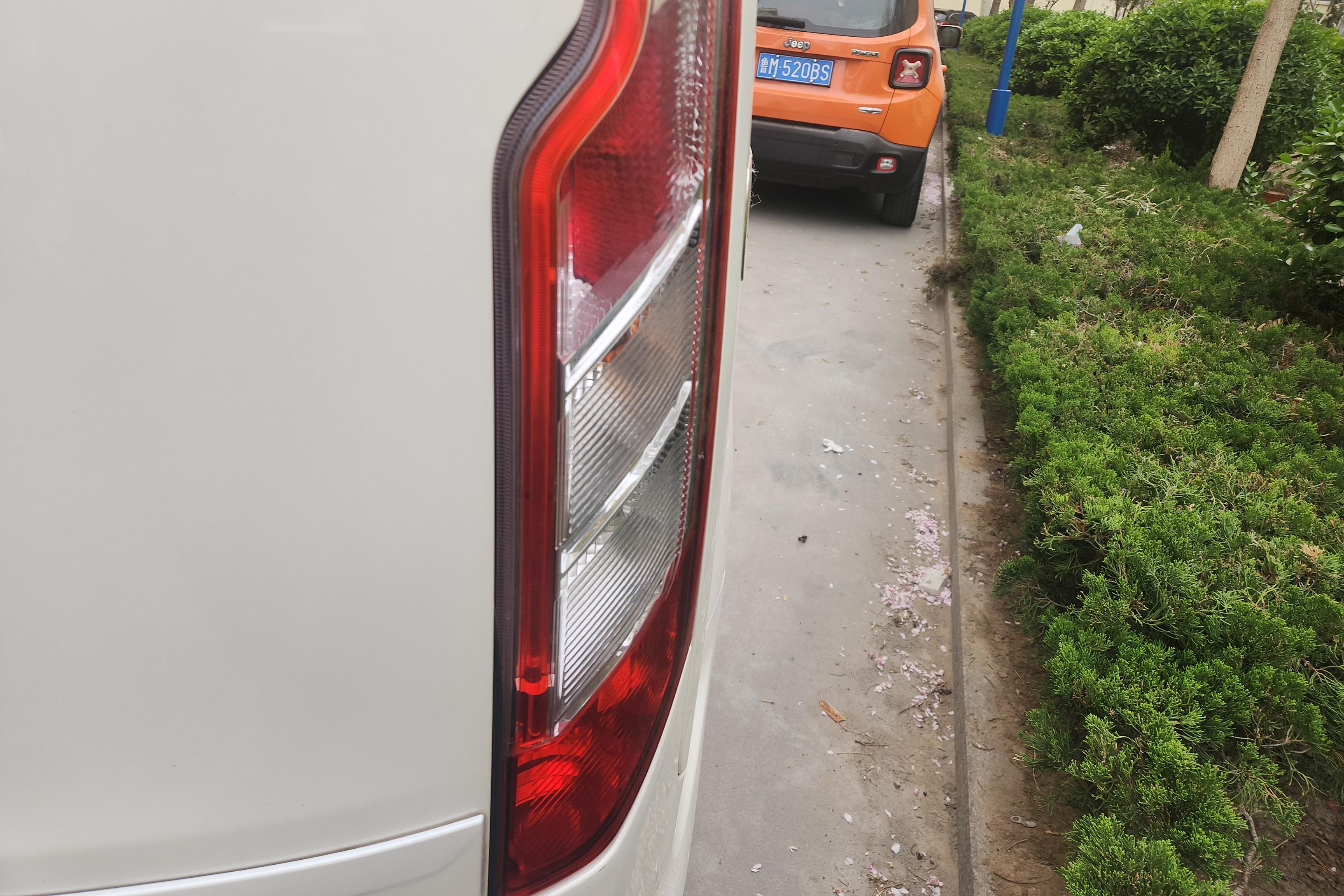 Ford Tourneo 2017 car image #9