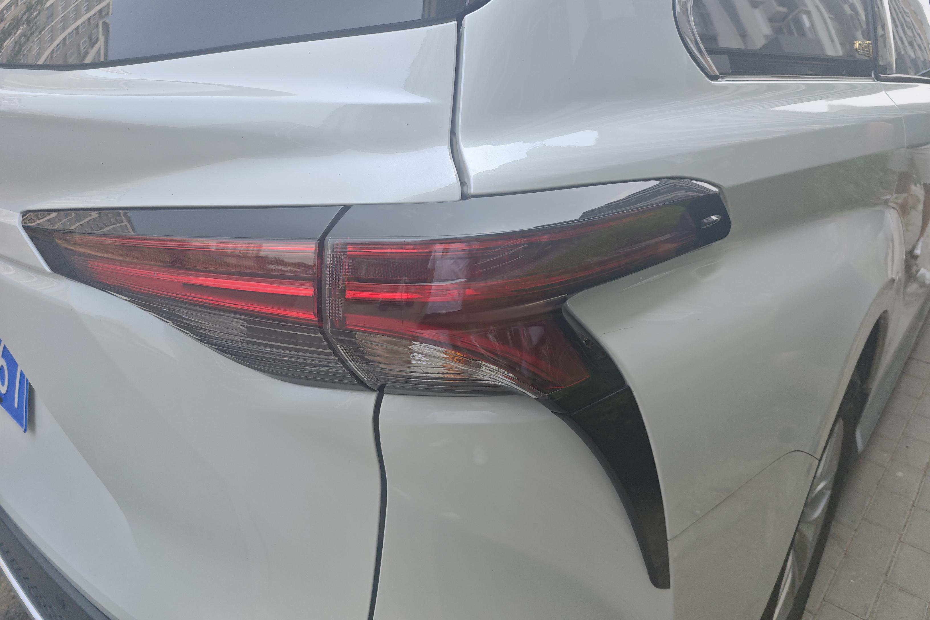 Toyota Granvia 2023 immagine di auto #9