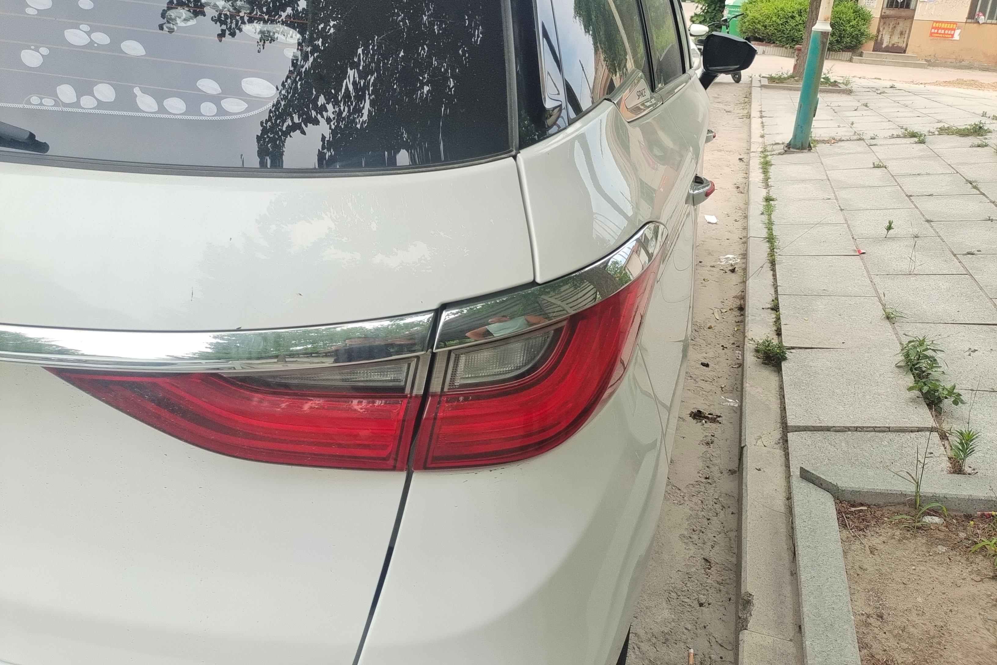 BYD Song MAX 2019 car image #9