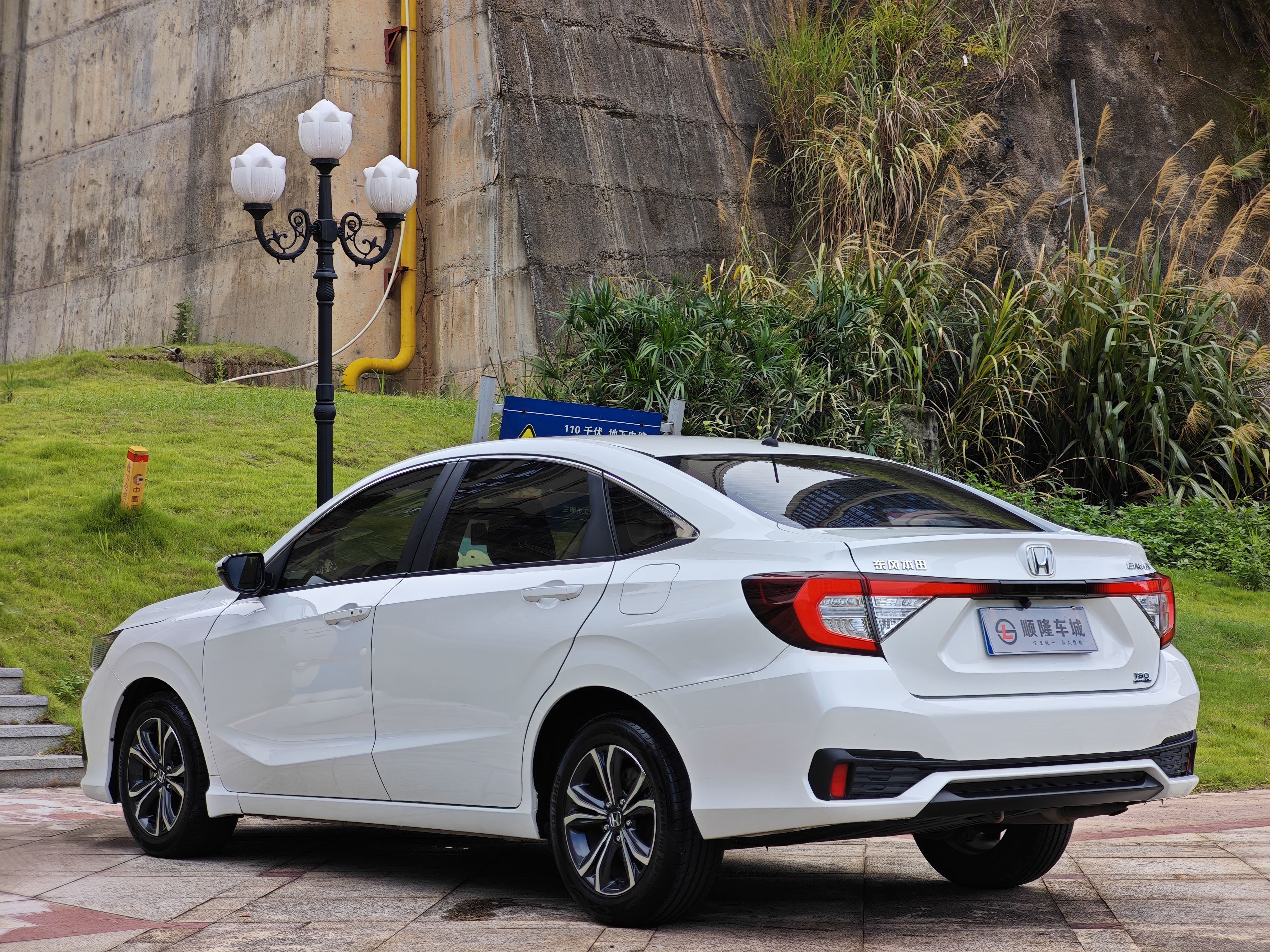 Honda Envix 2022 صورة سيارة #9