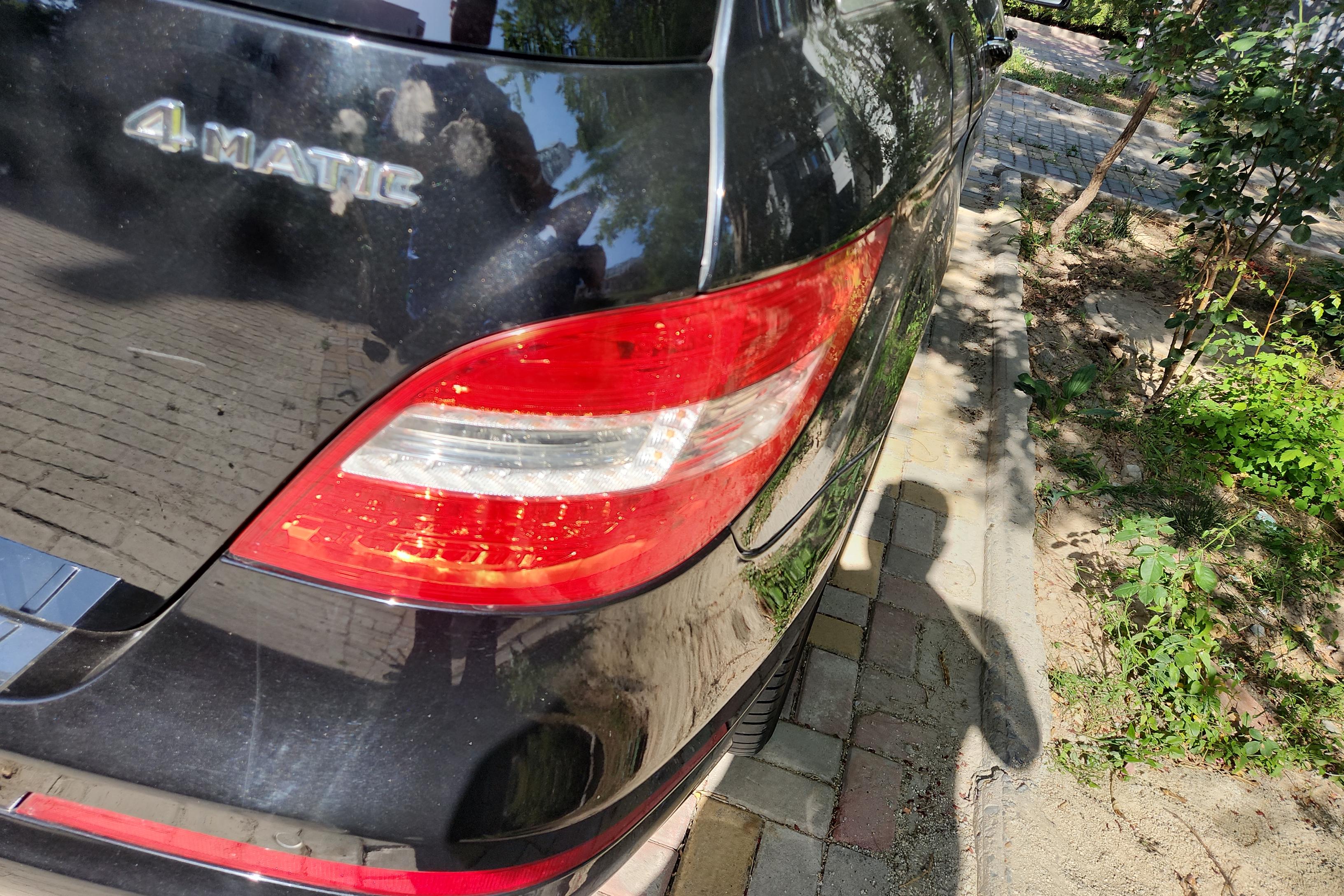 Mercedes-Benz R Class 2017 car image #9