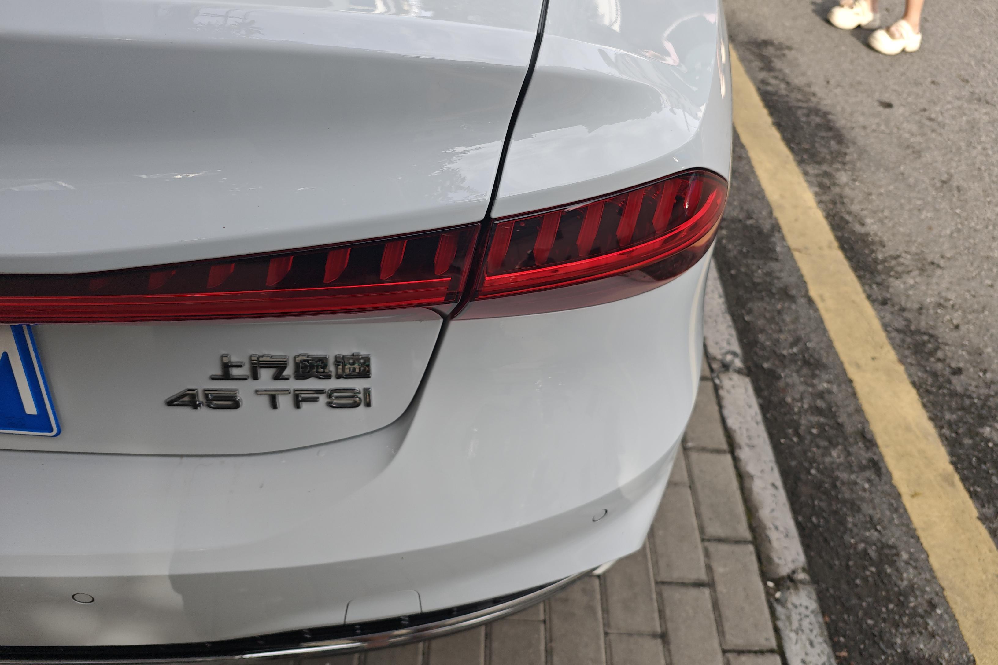 Audi A7L 2023 immagine di auto #9