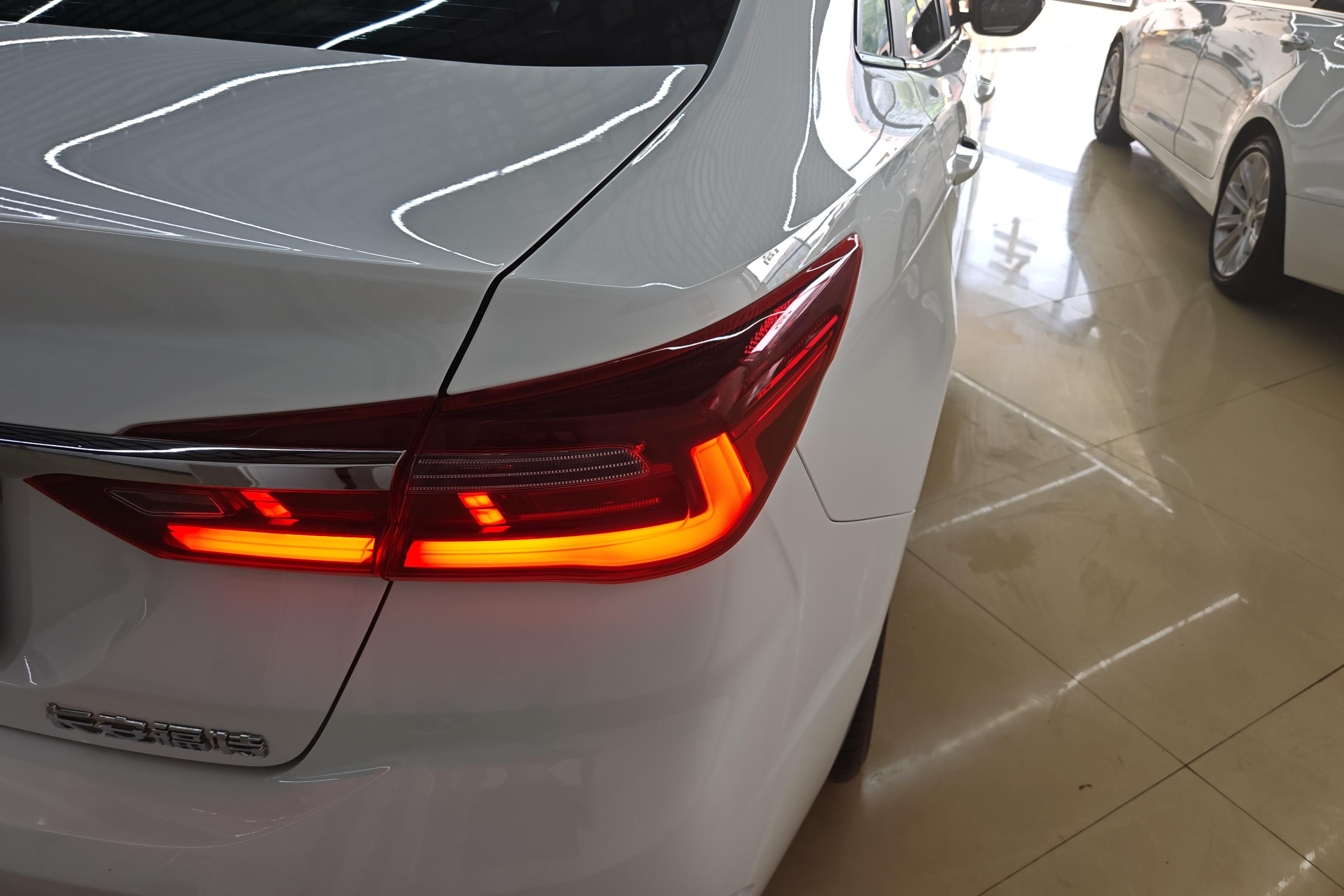 Ford Escort 2022 imagem de carro #9