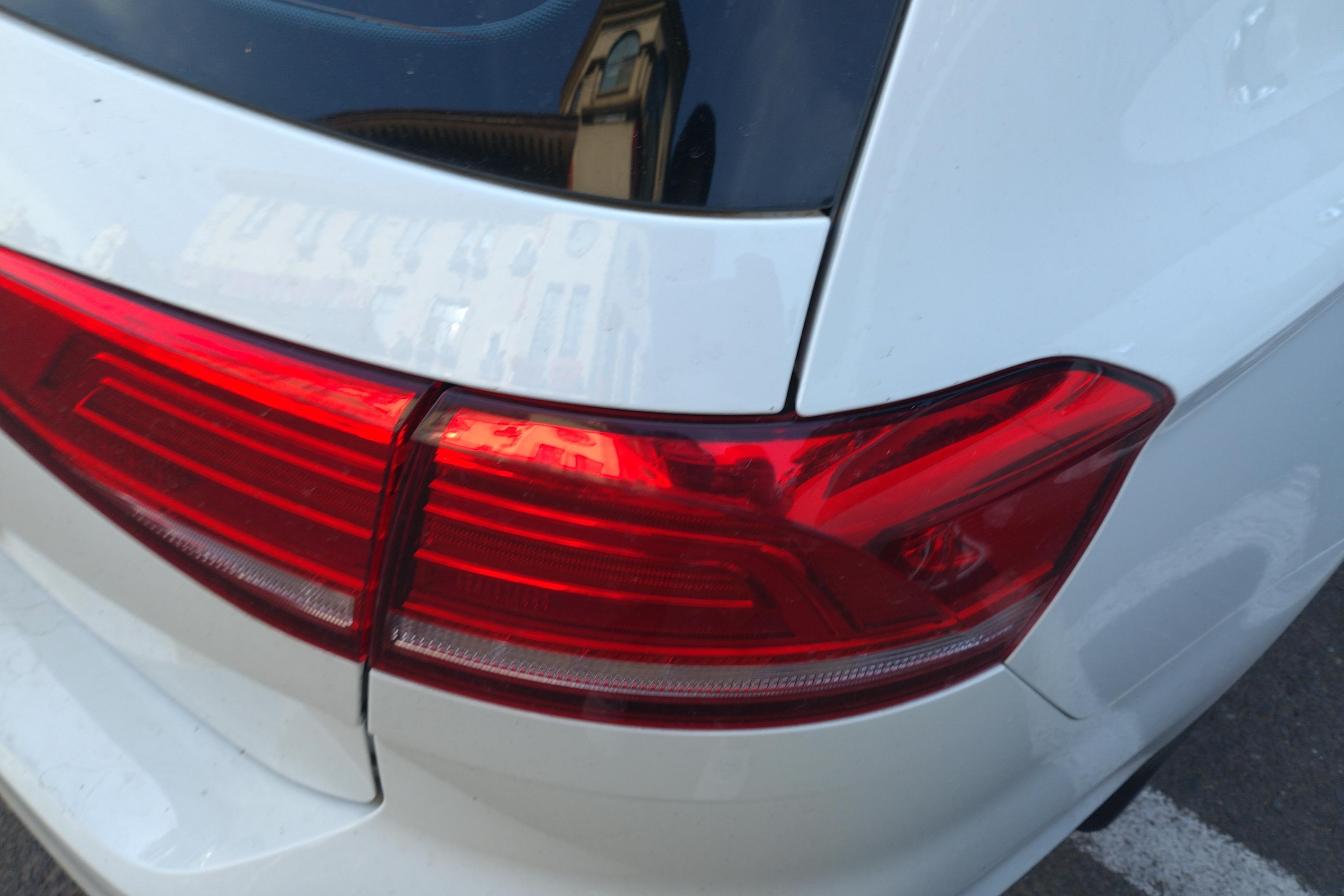 Volkswagen Passat Variant 2017 immagine di auto #9