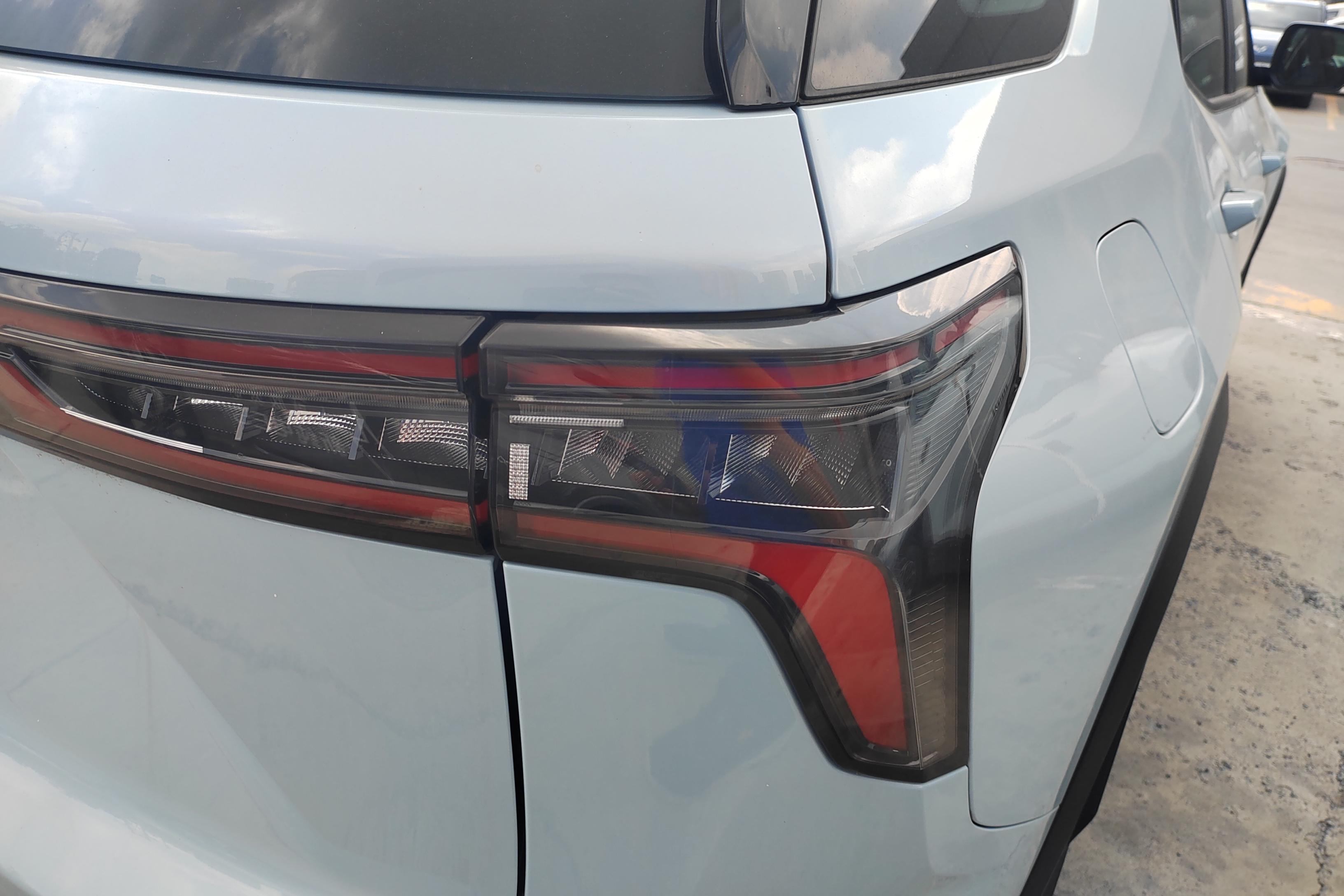 Chevrolet Equinox Plus 2024 car image #9