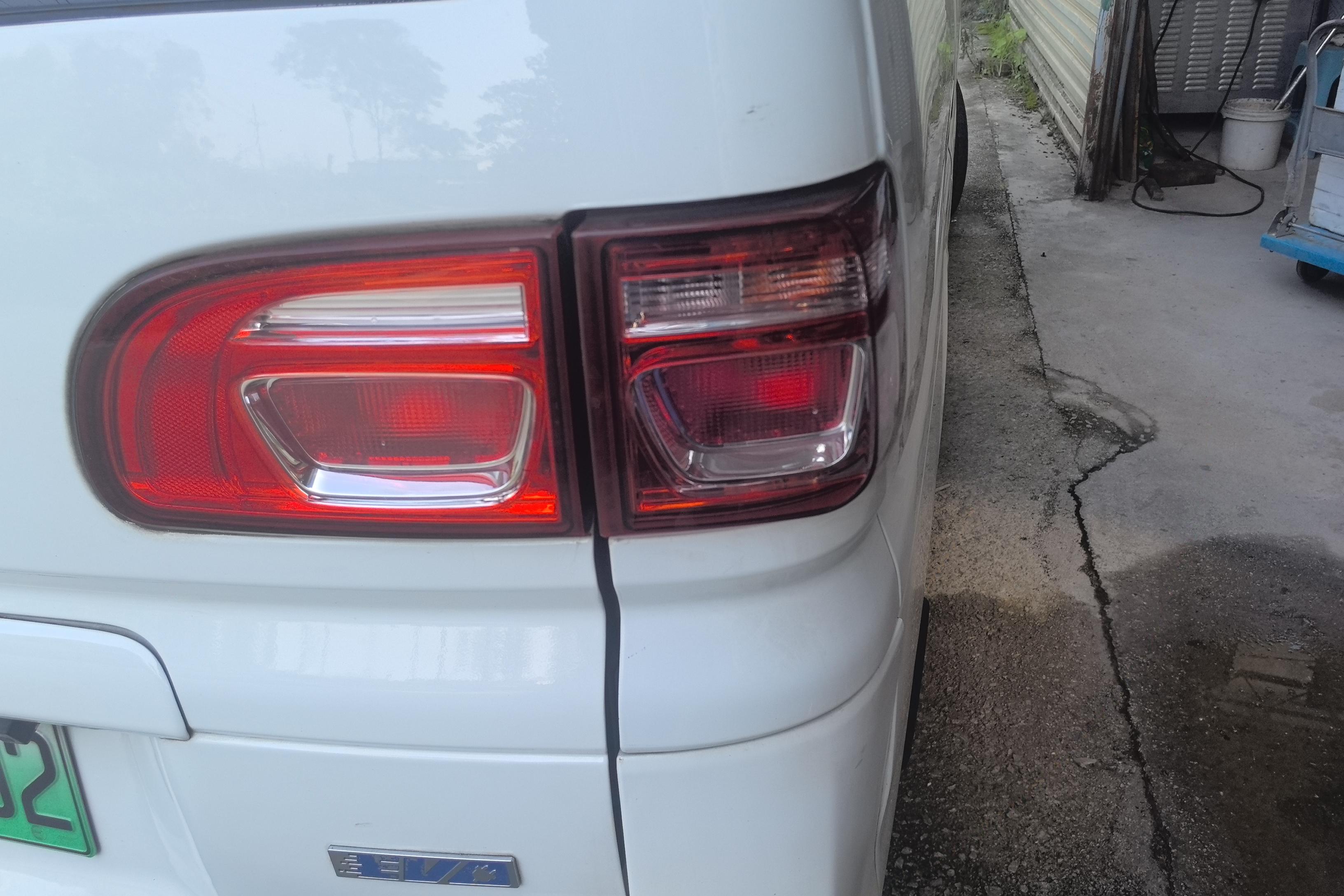 Forthing Lingzhi EV 2017 image de voiture #9