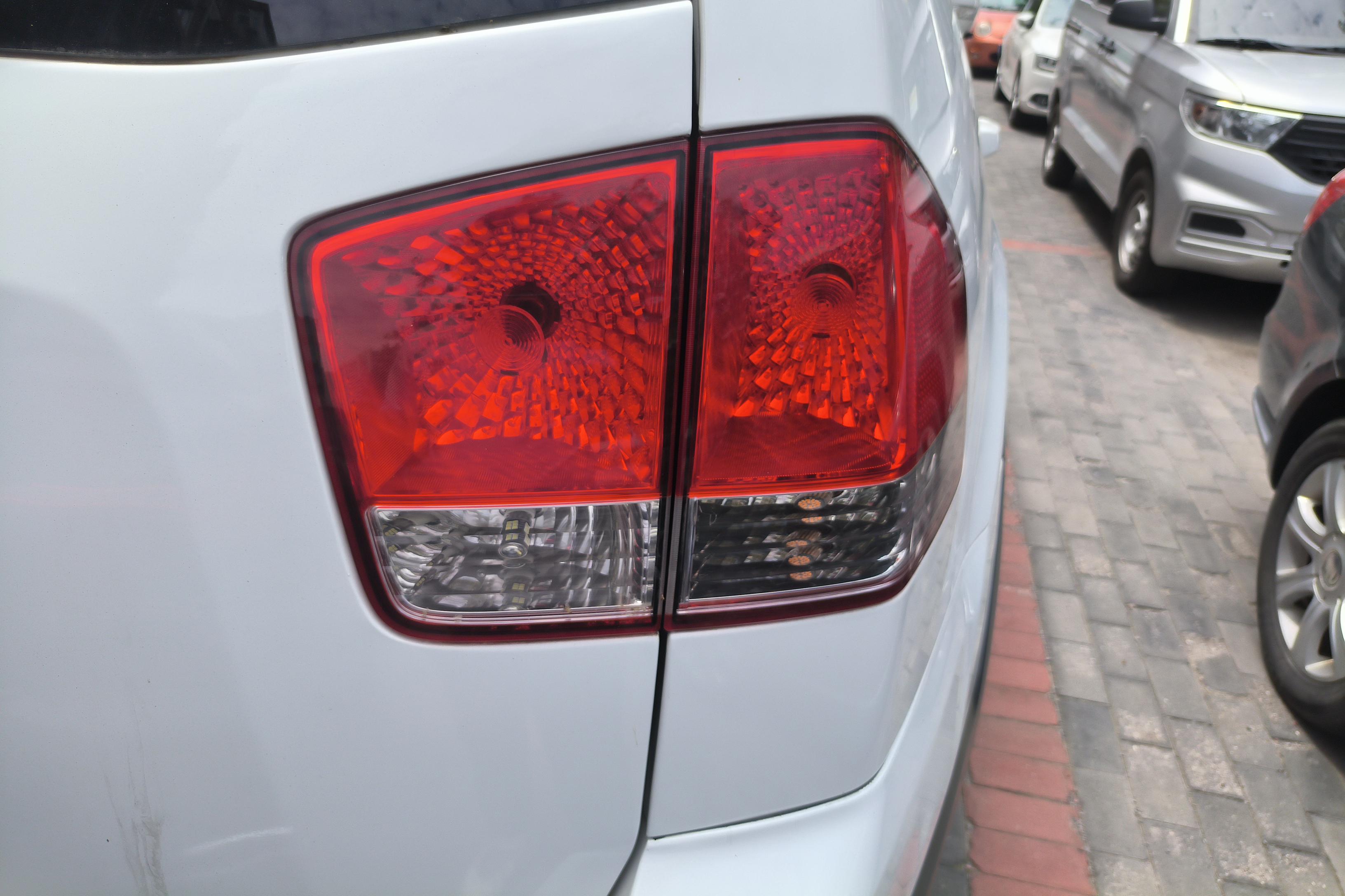 Kia Mohave 2011 صورة سيارة #9