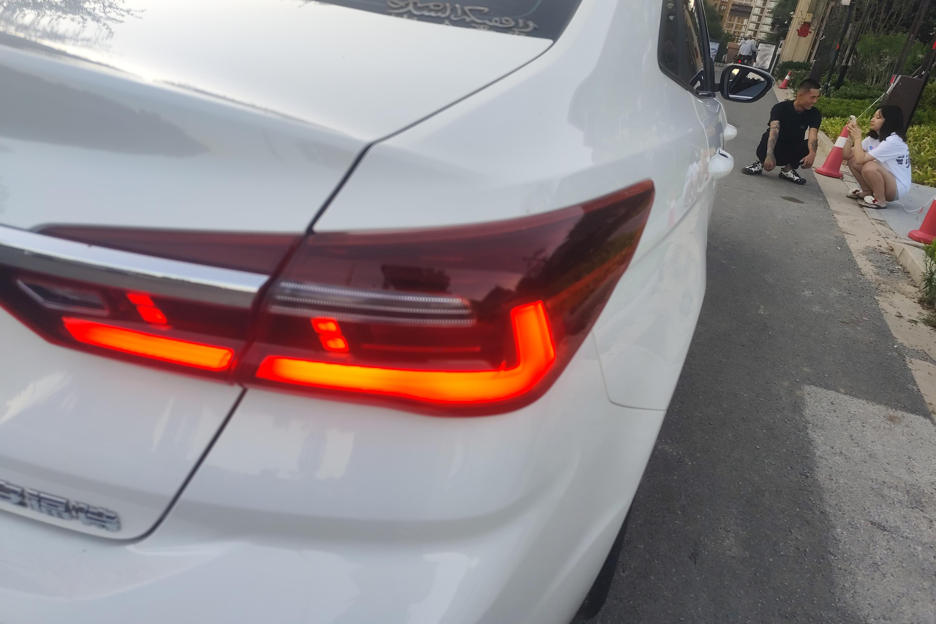 Ford Escort 2022 imagem de carro #9