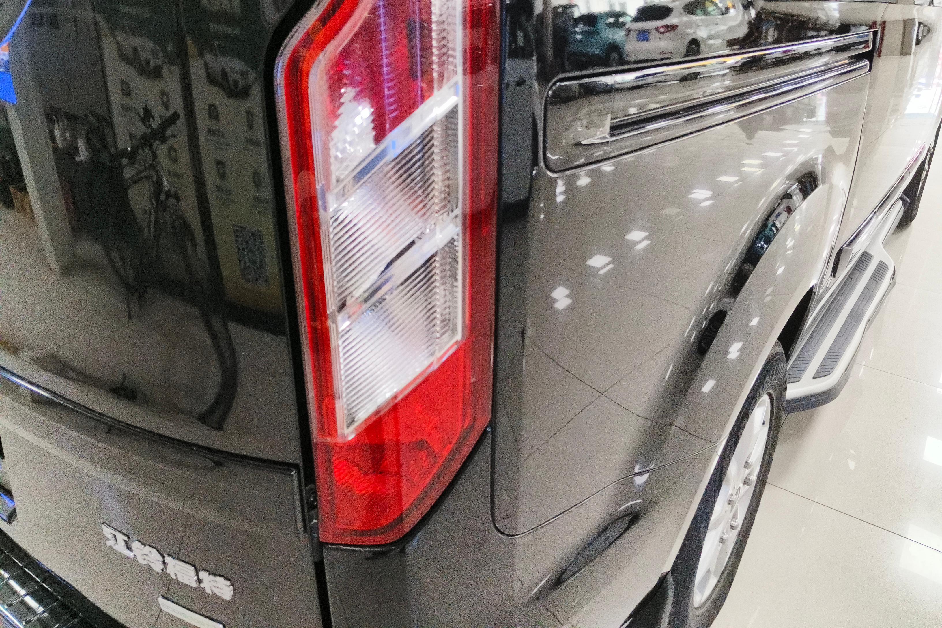 Ford Tourneo 2019 immagine di auto #9