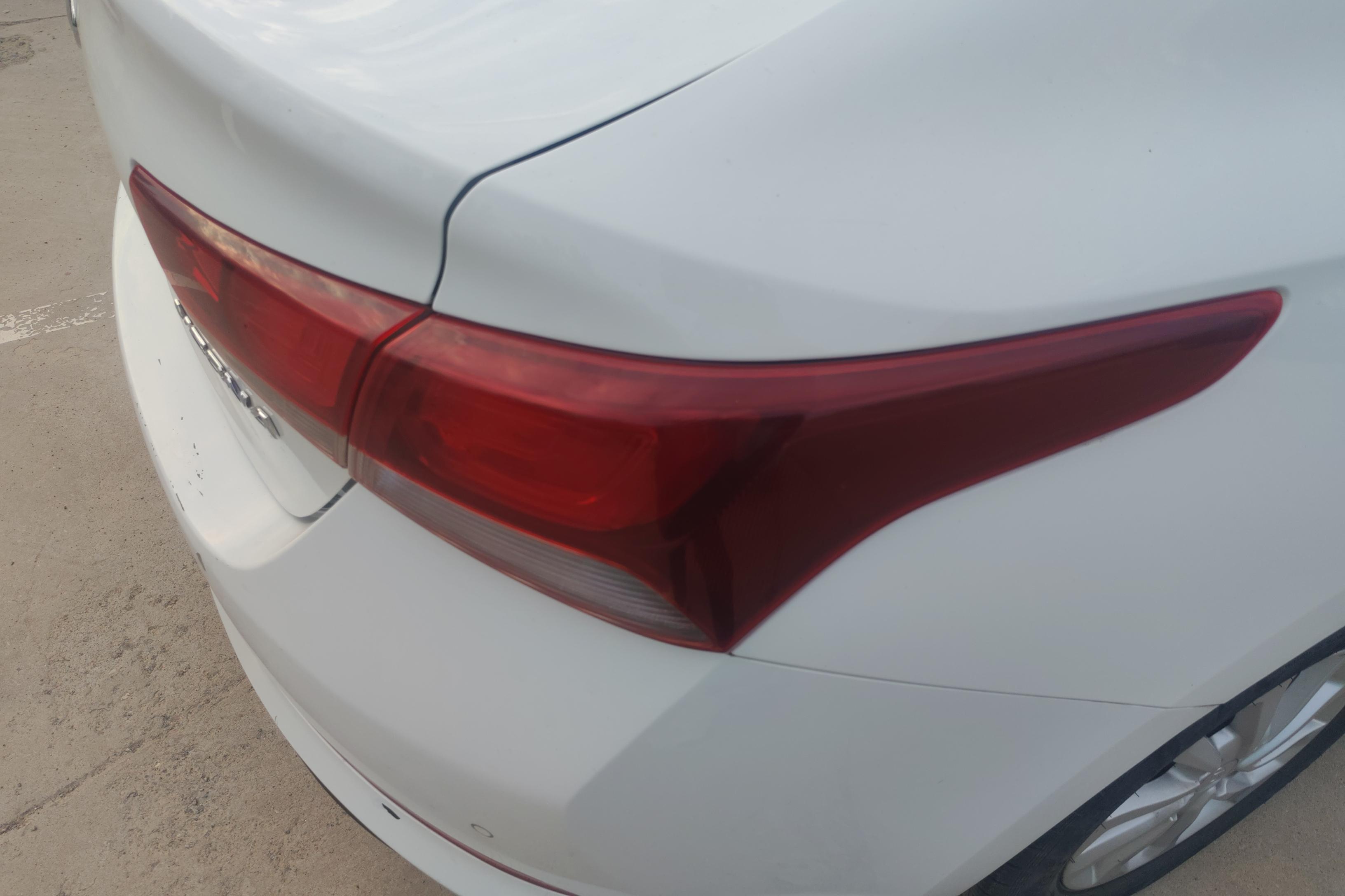 Hyundai Verna 2016 car image #9