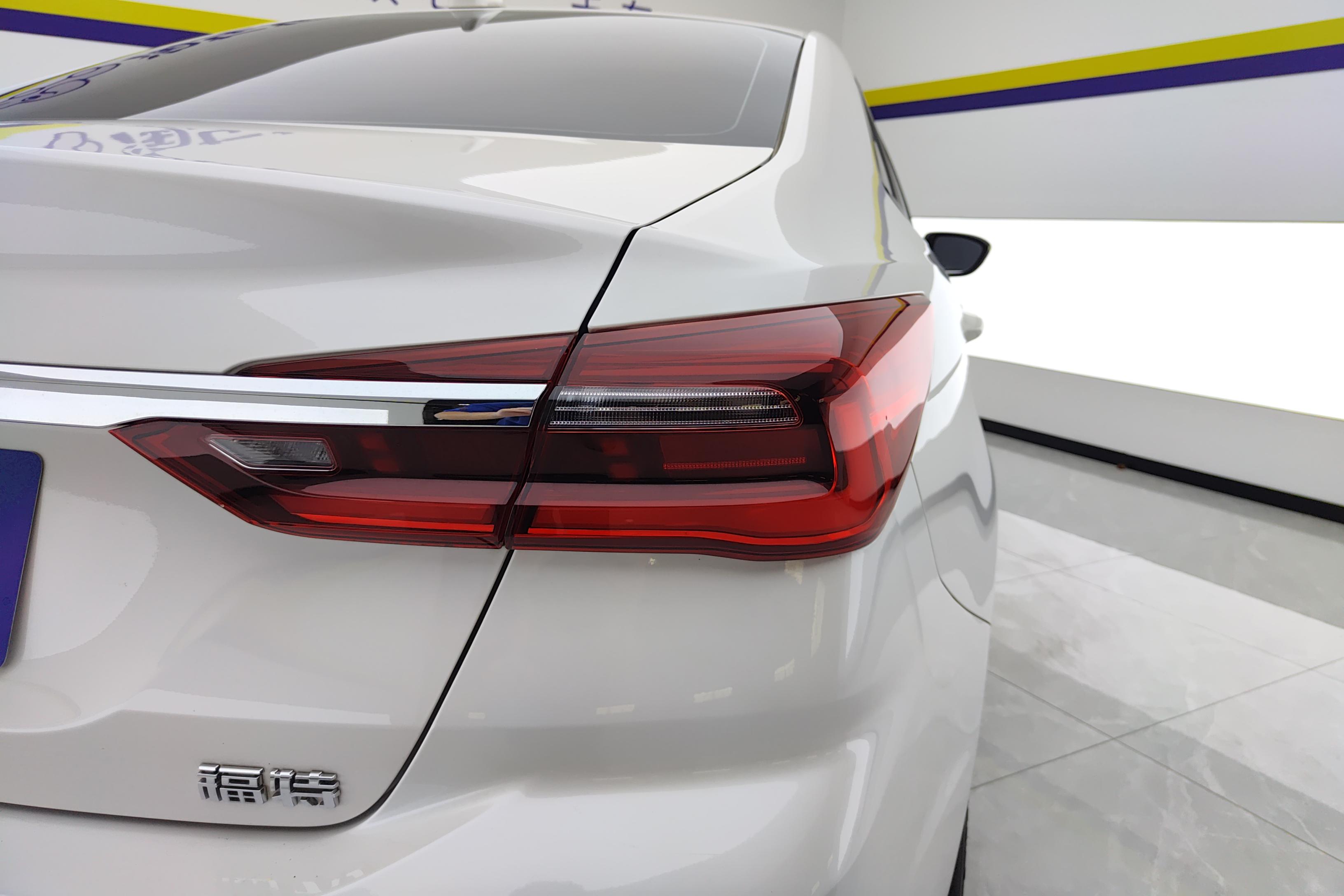 Ford Escort 2021 #9 Ford Escort 2021 immagine di auto #9