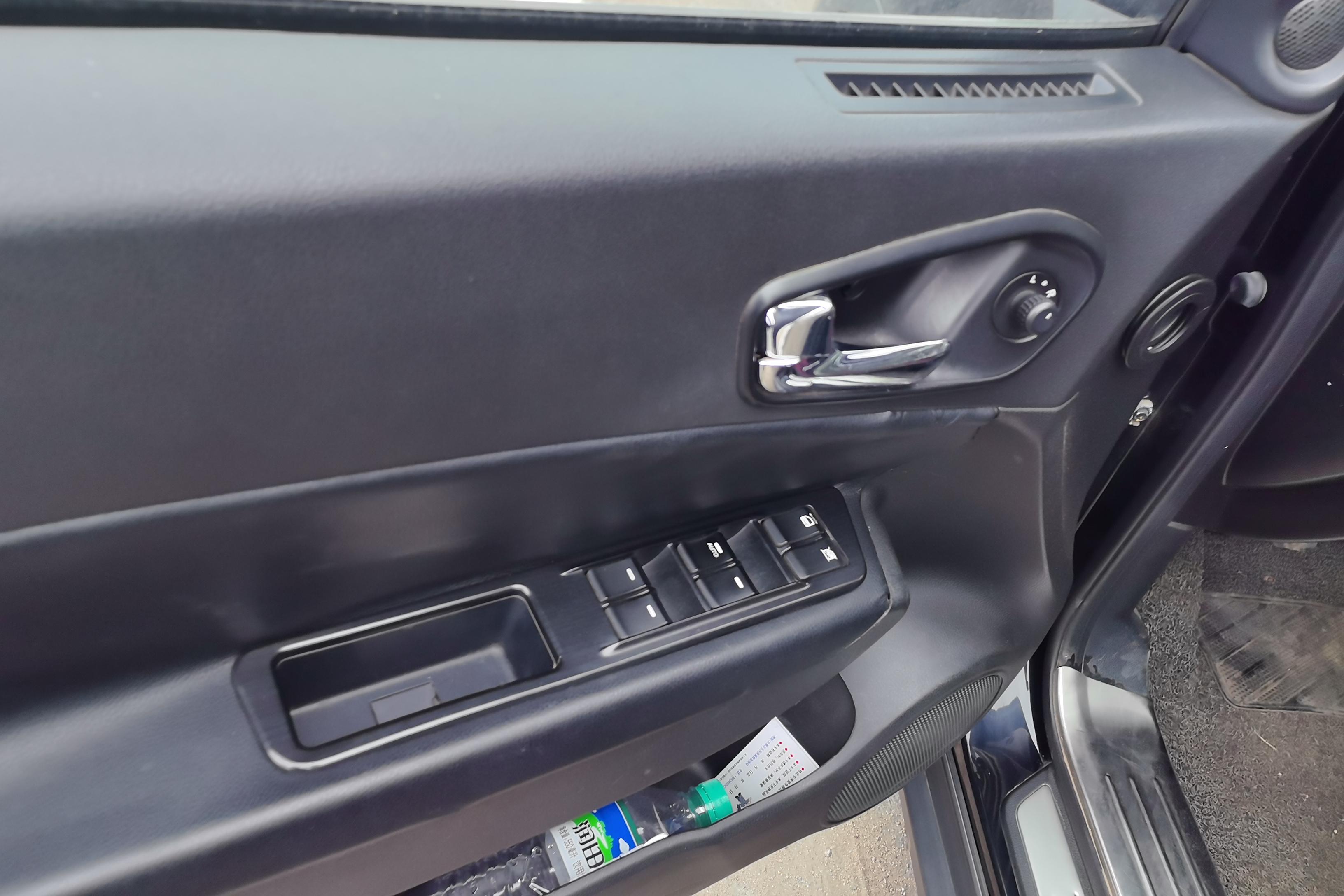 GAC Trumpchi GS5 2014 изображение автомобиля #9