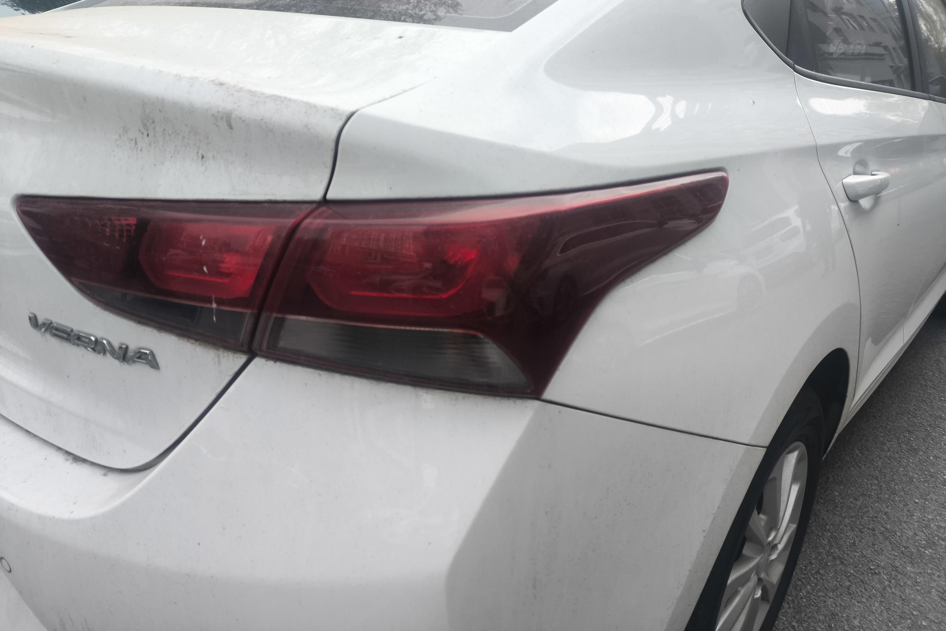 Hyundai Verna 2017 car image #9