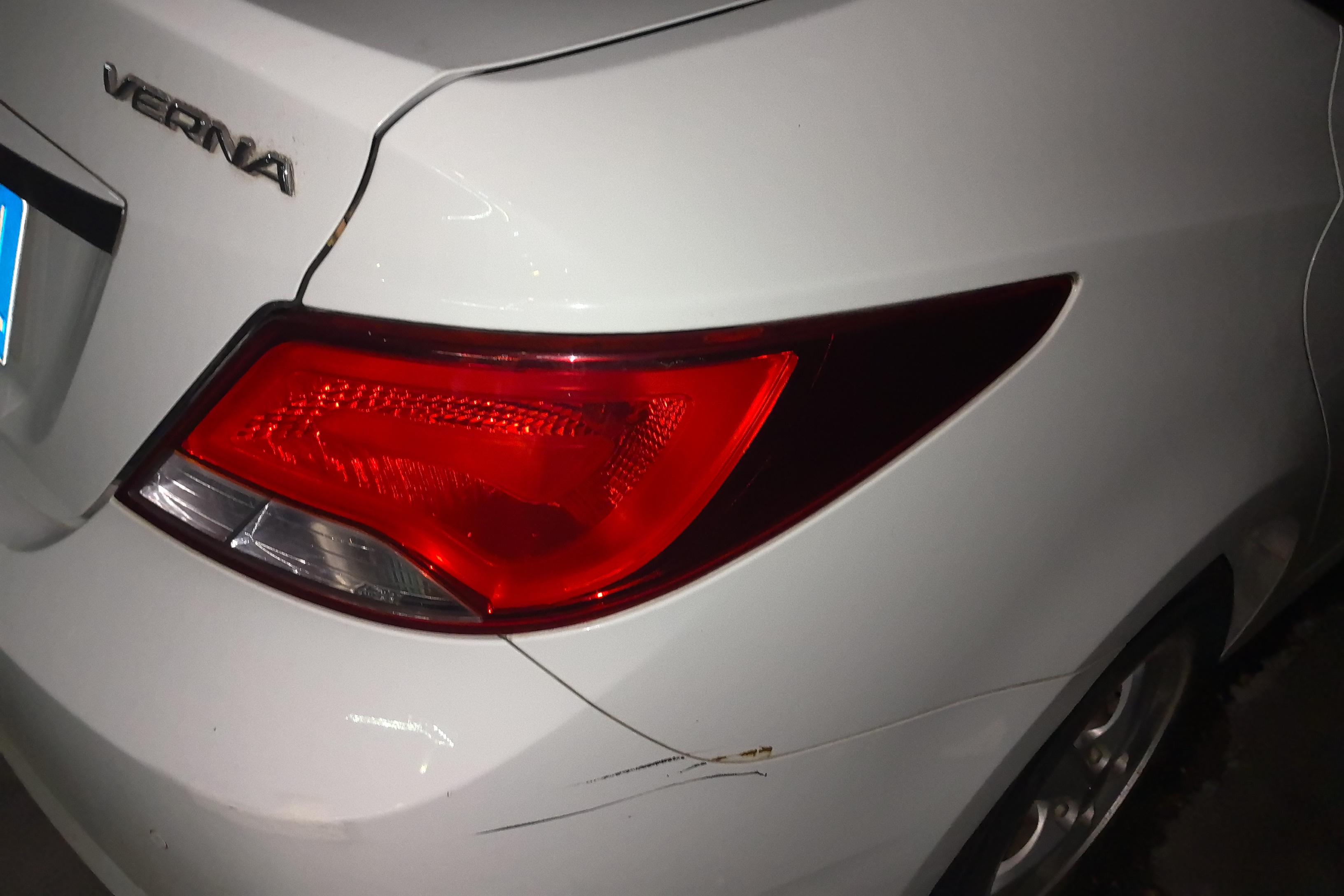 Hyundai Reina 2014 car image #9