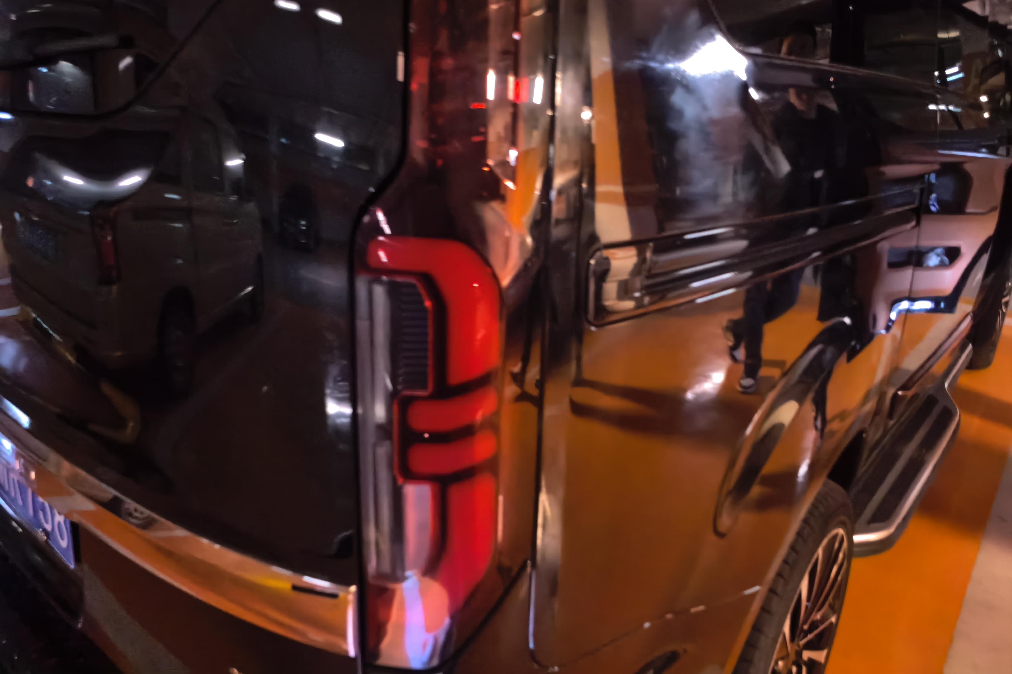 Ford Tourneo 2023 car image #9