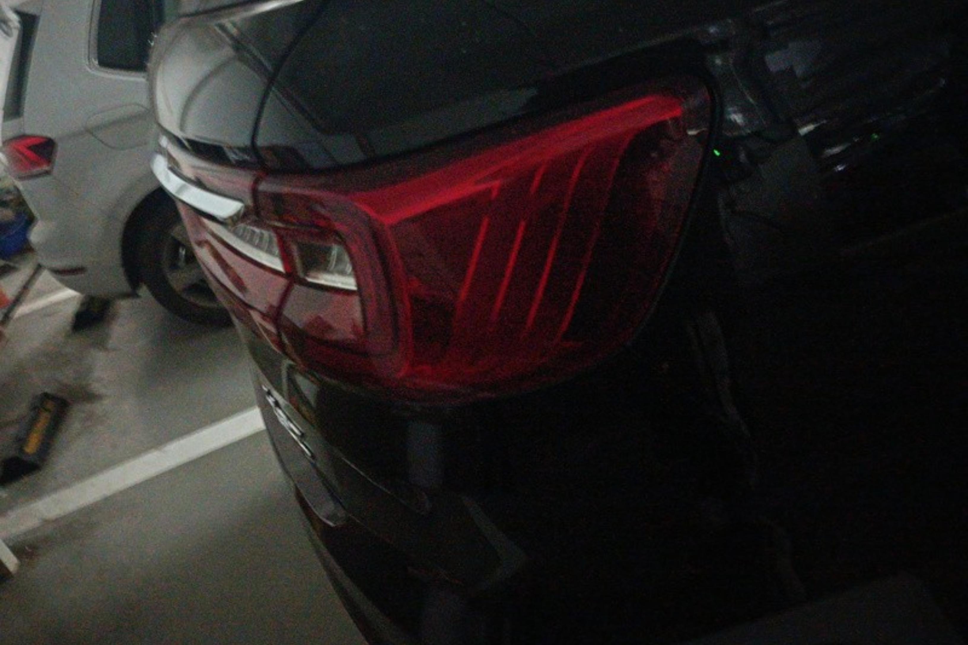 HongQi HS7 2023 car image #9