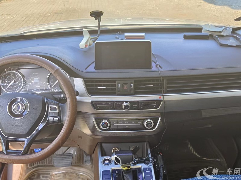 Forthing JOYEAR X6 2017 car image #9