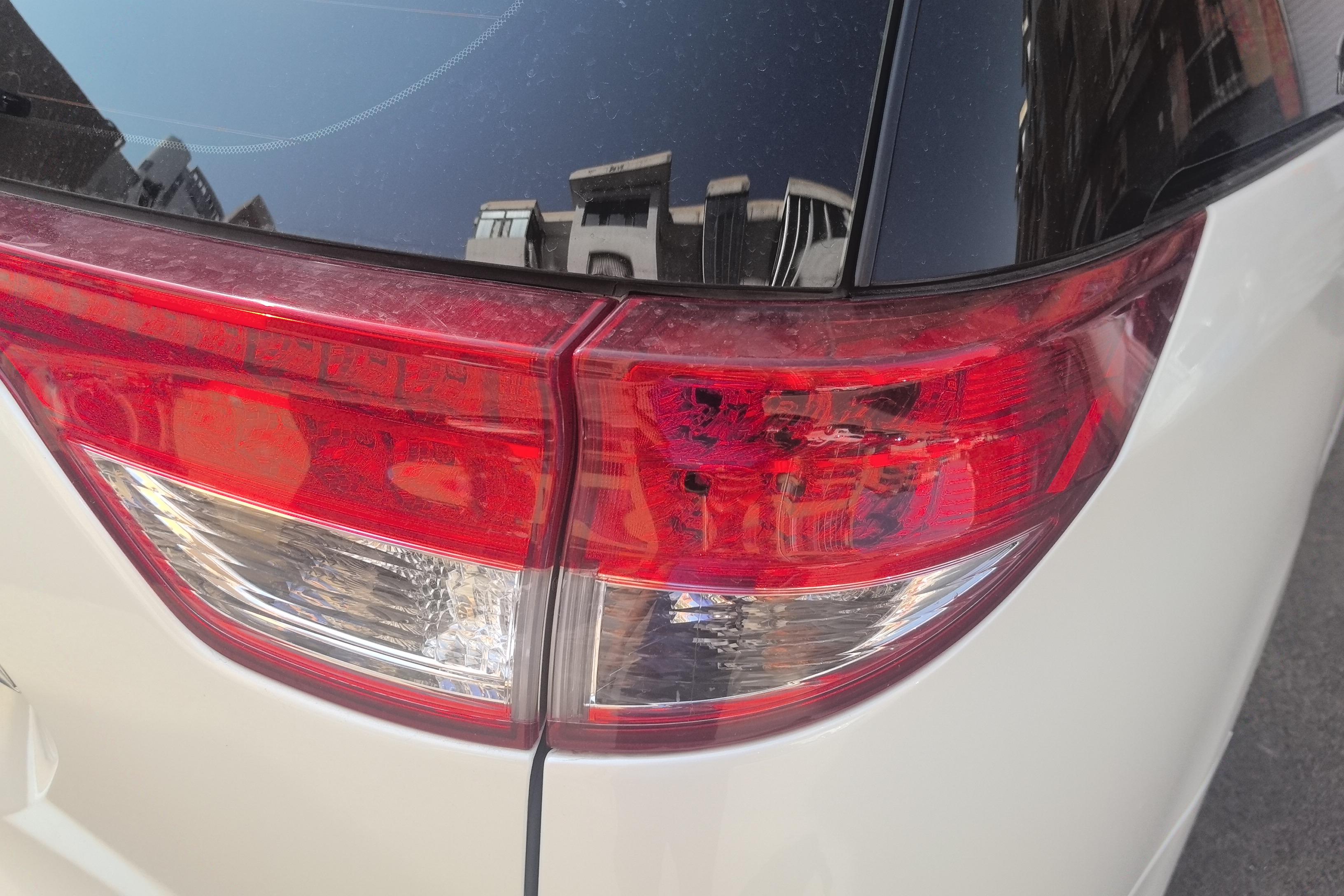 Toyota Previa 2012 car image #9