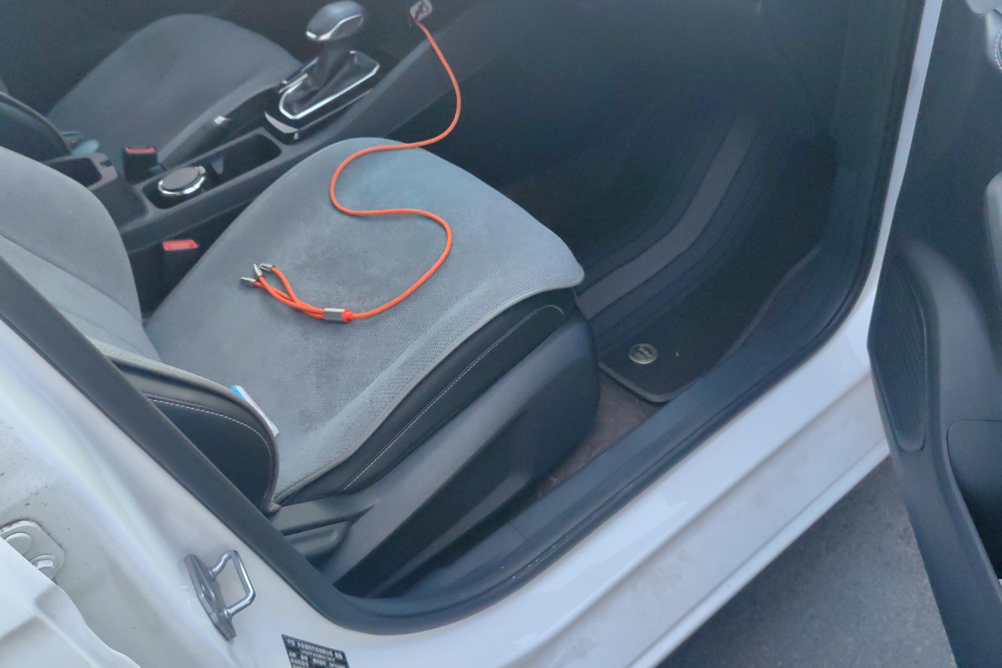 Ford Escort 2022 #9 Ford Escort 2022 car image #9