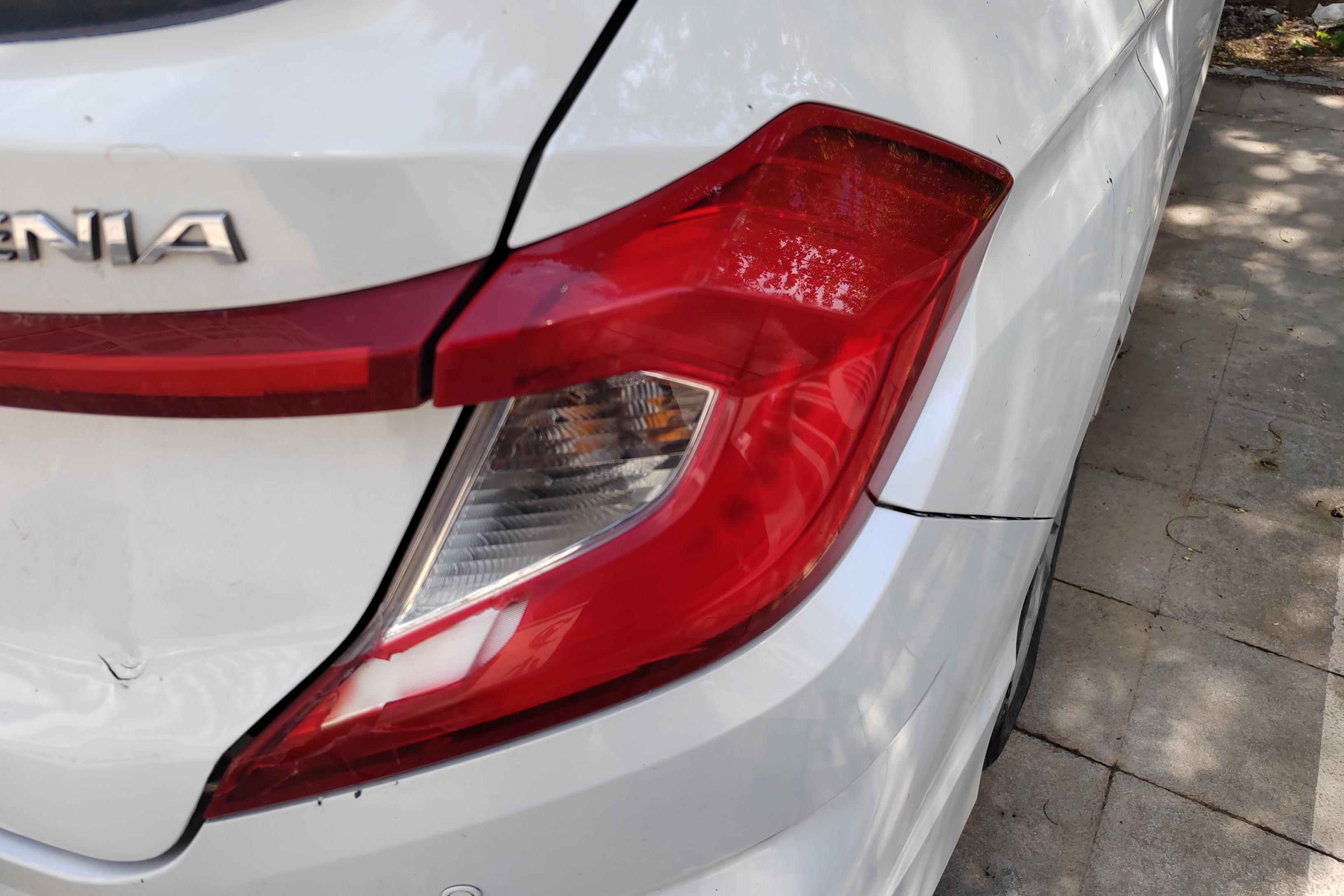 Honda Gienia 2017 car image #9