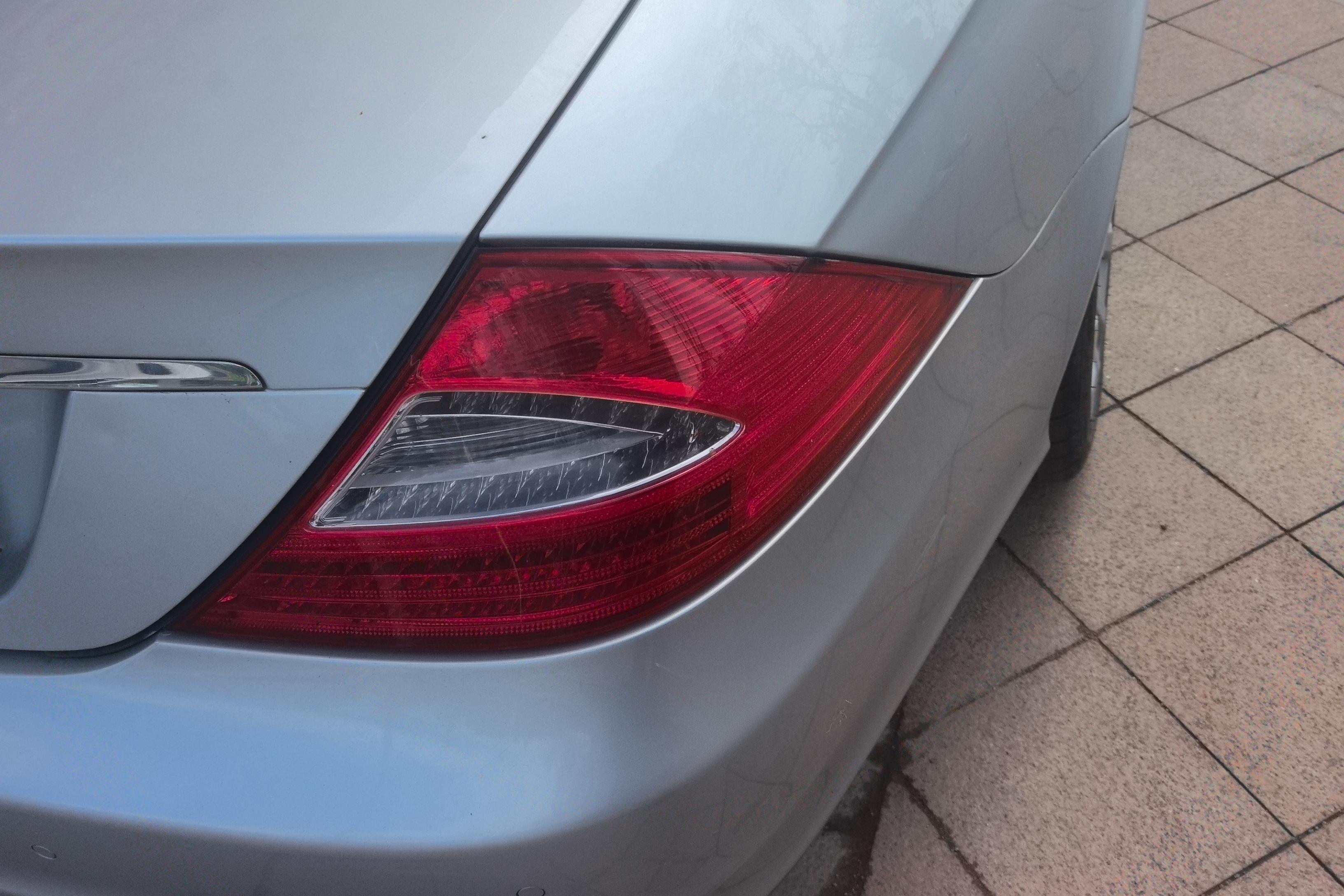 Mercedes-Benz CLS AMG 2010 car image #9