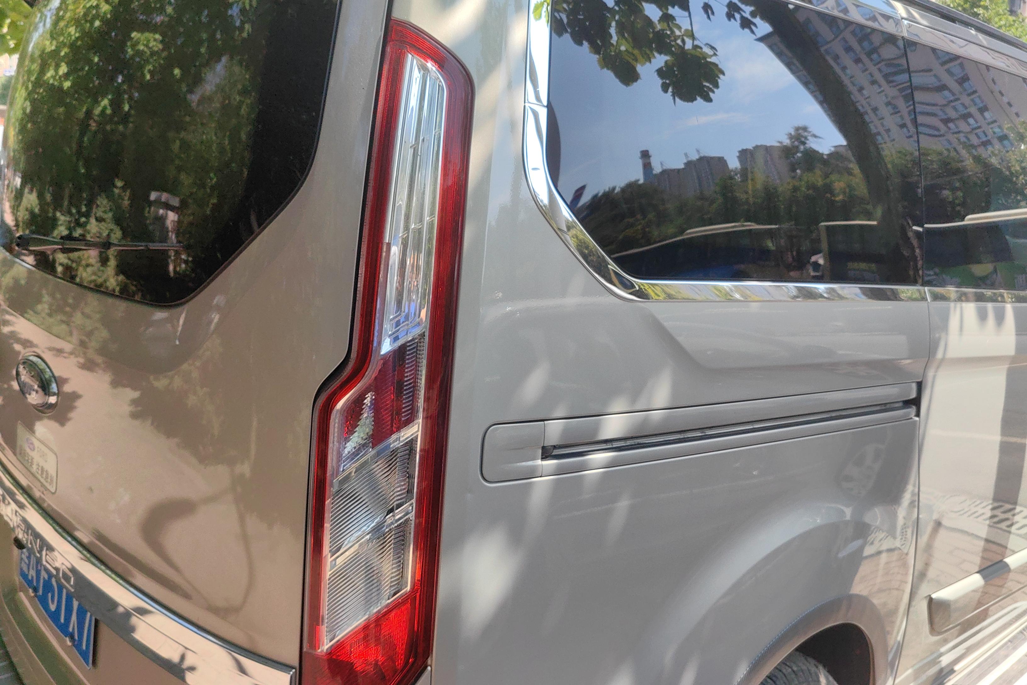 Ford Tourneo 2017 immagine di auto #9