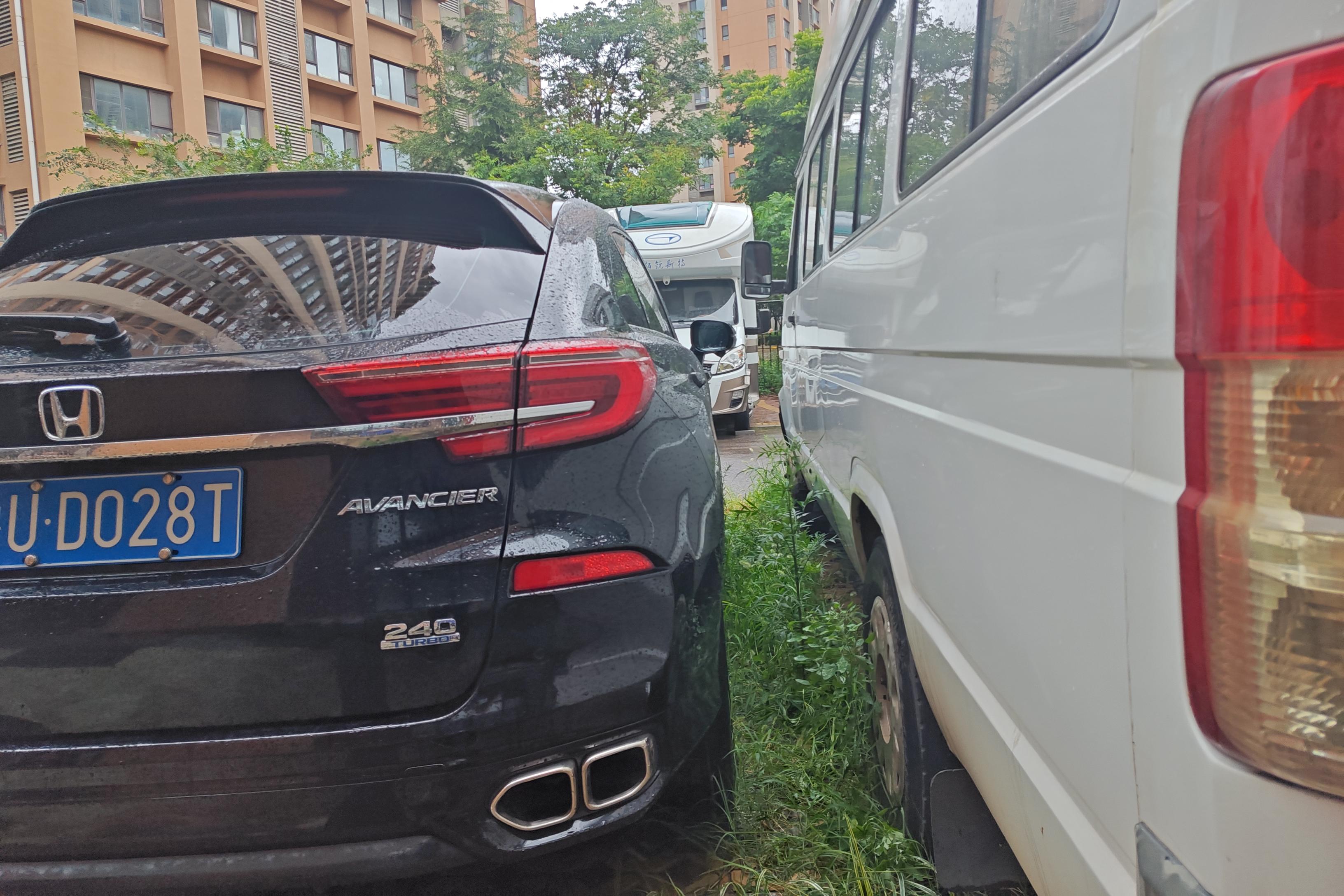 Honda Avancier 2022 car image #9