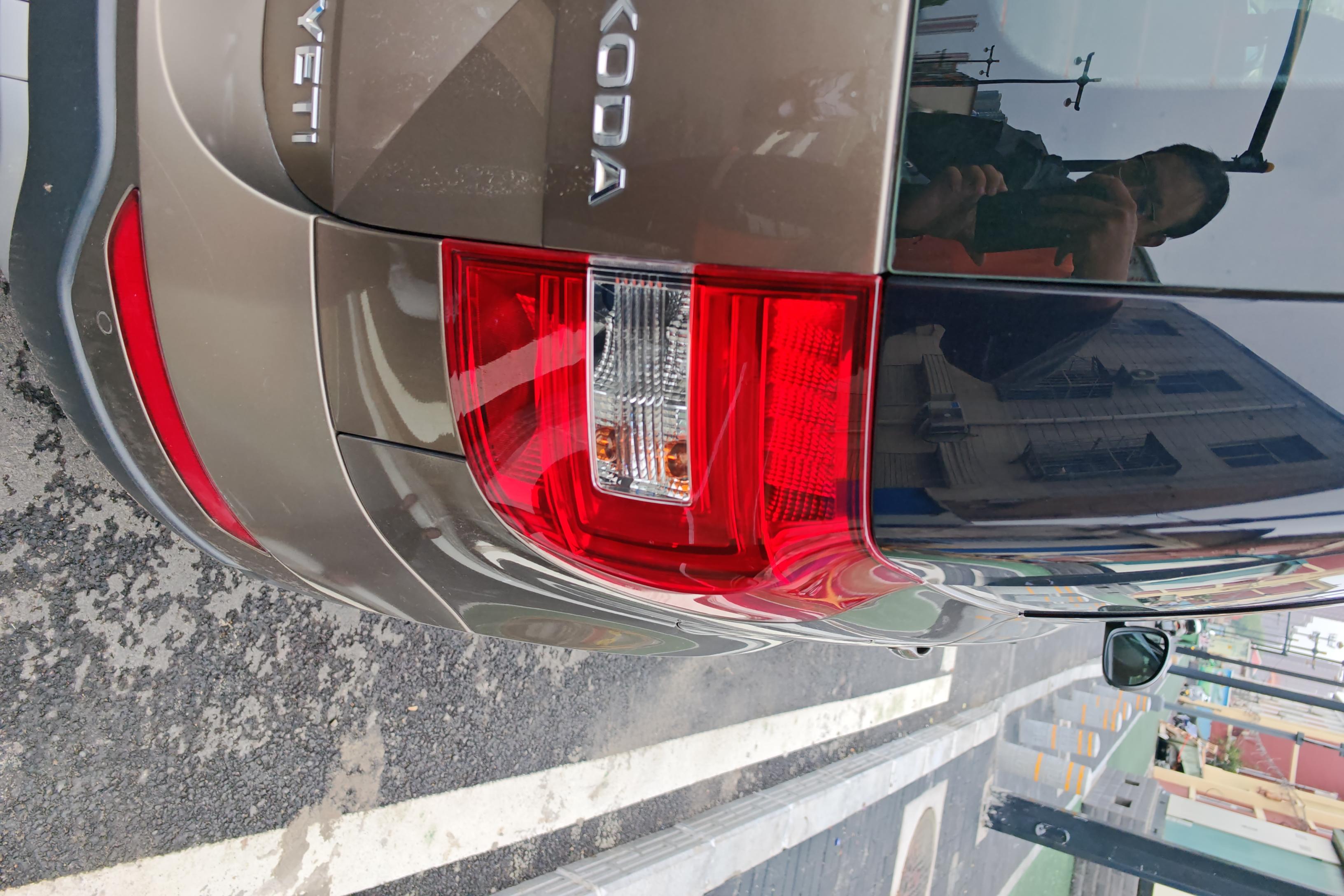 Skoda Yeti 2014 car image #9