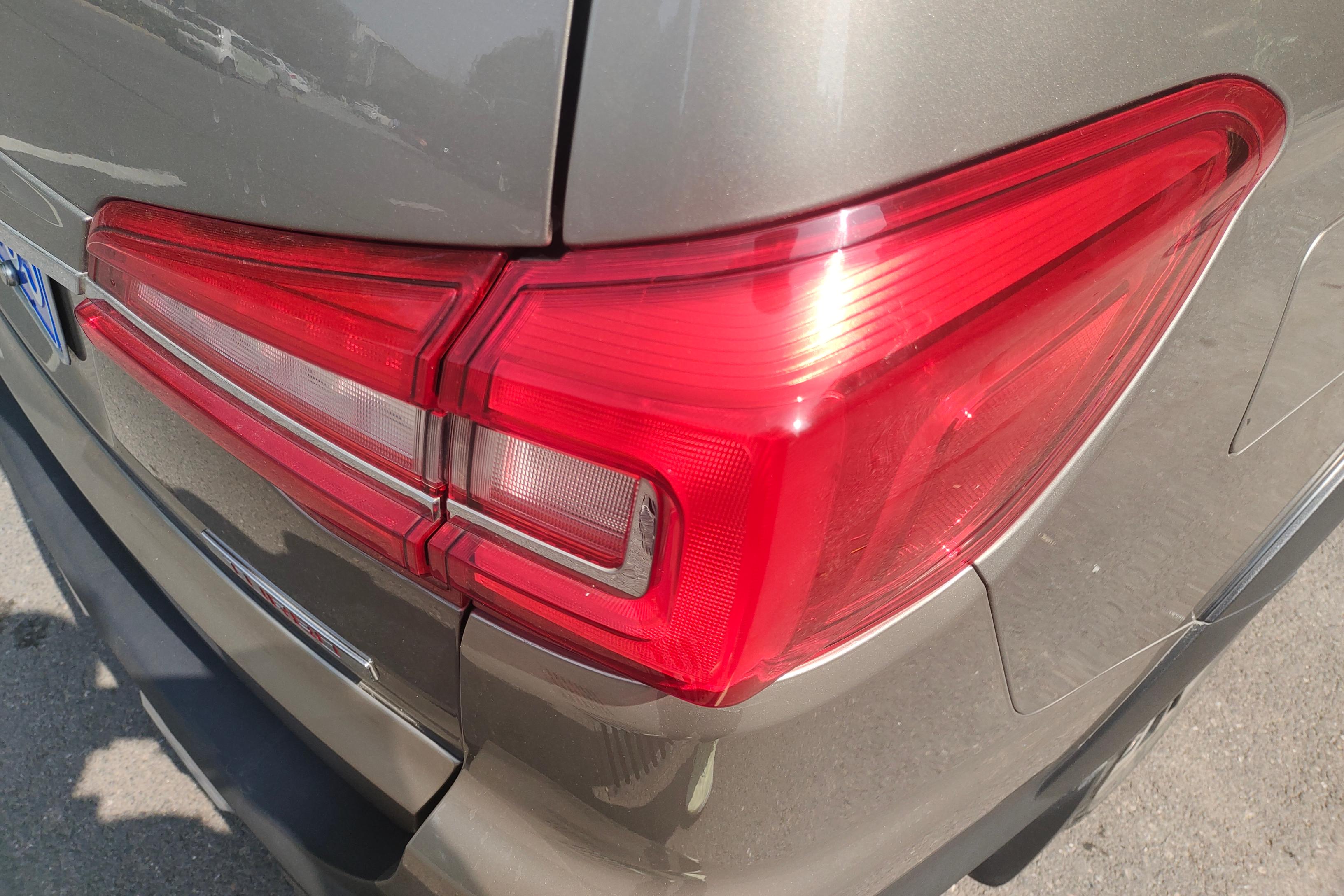 Forthing JOYEAR X6 2017 car image #9