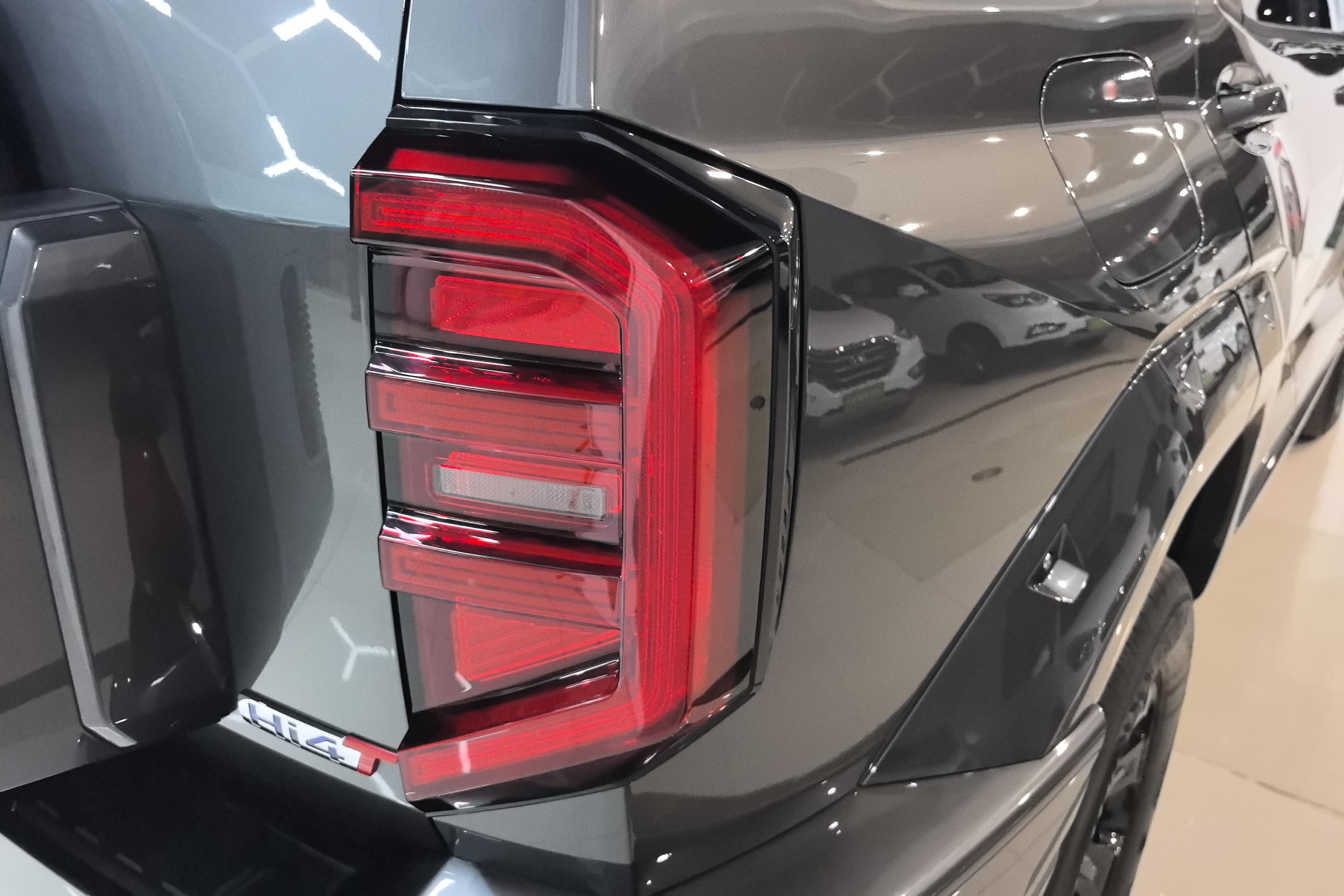 Tank 400 2024 car image #9