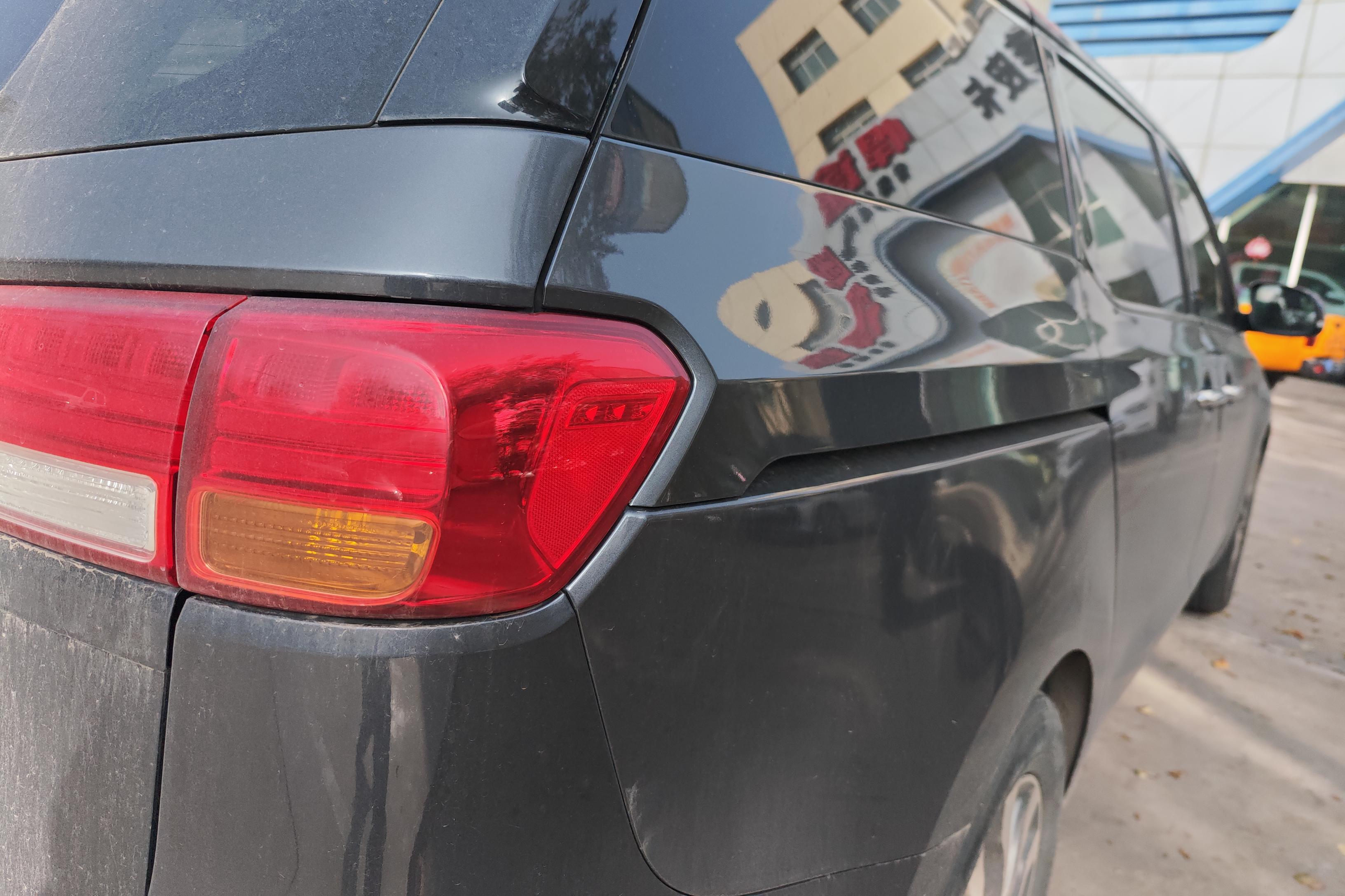 Kia Carnival 2016 immagine di auto #9