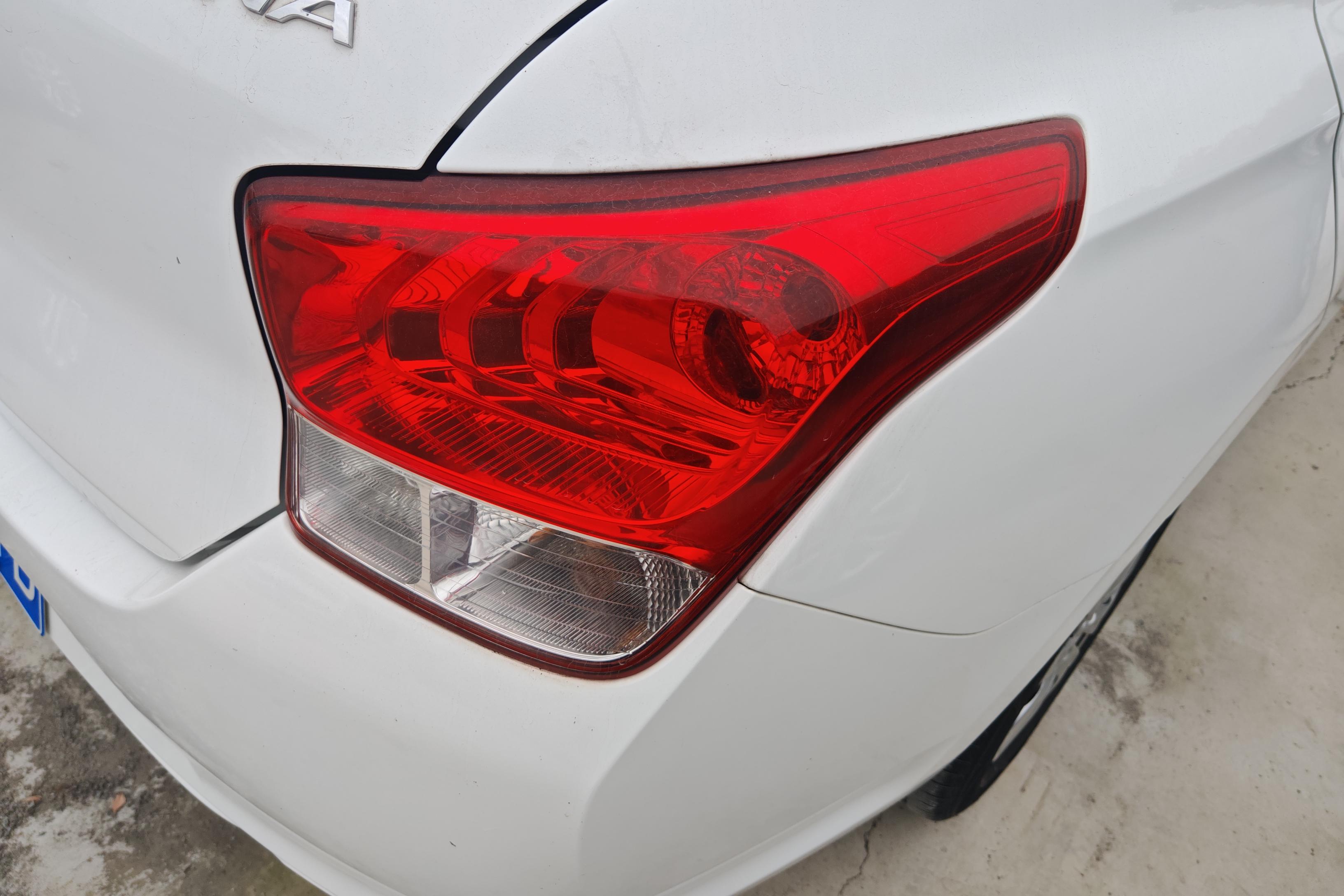 Hyundai Reina 2021 car image #9