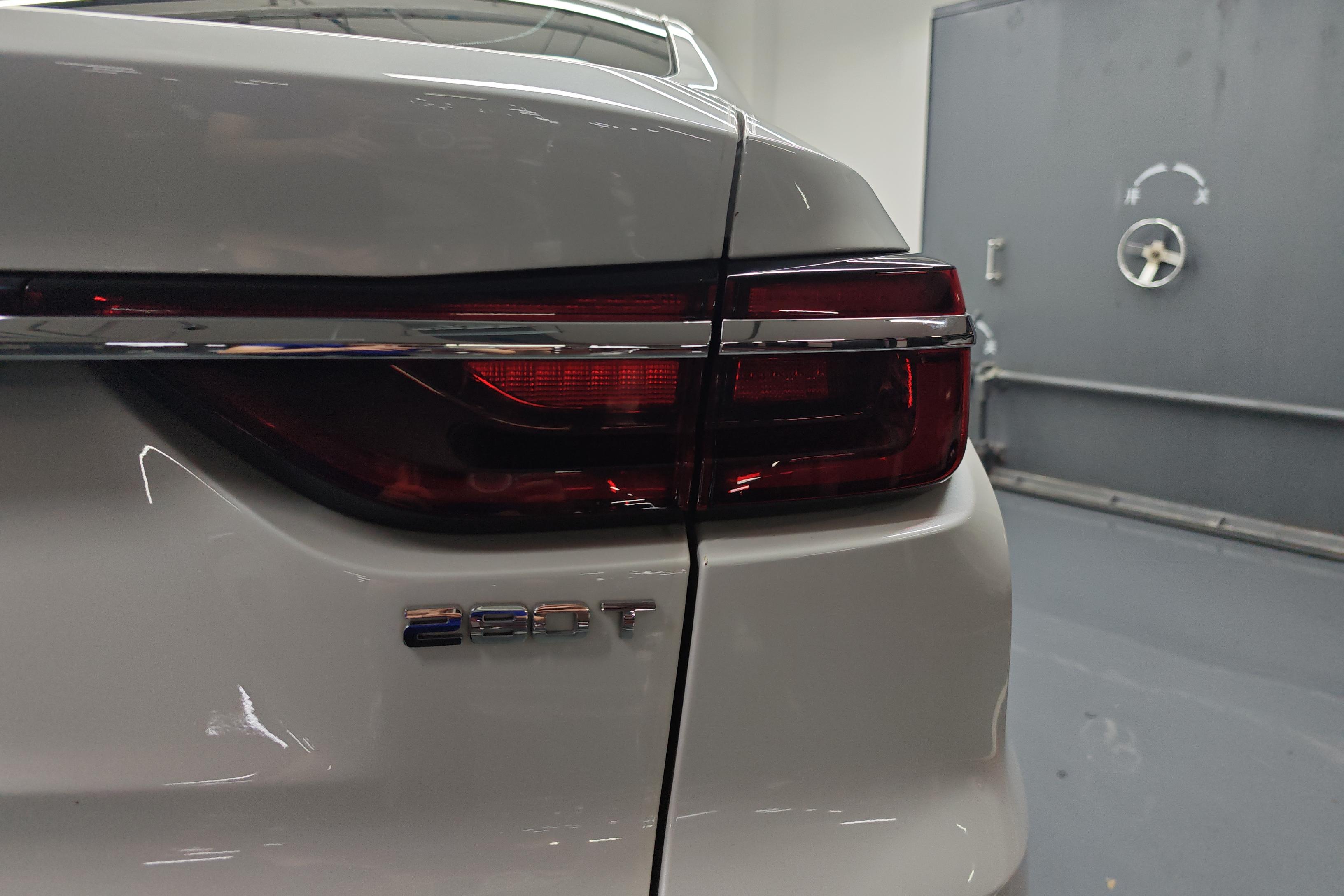 Changan CS85 Coupe 2022 car image #9