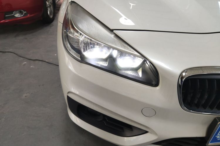 BMW 2 Series Gran Tourer 2015 car image #9