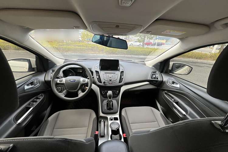 Ford Kuga 2016 #9 Ford Kuga 2016 car image #9