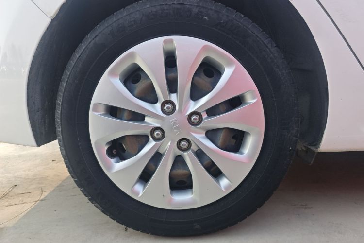 起亚 起亚K2 2017 汽车图片 #9