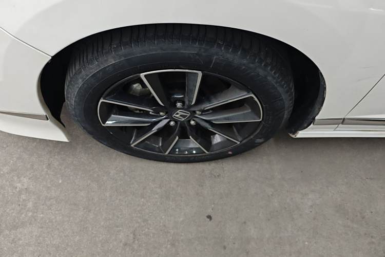 Honda Spirior 2017 #9 Honda Spirior 2017 car image #9