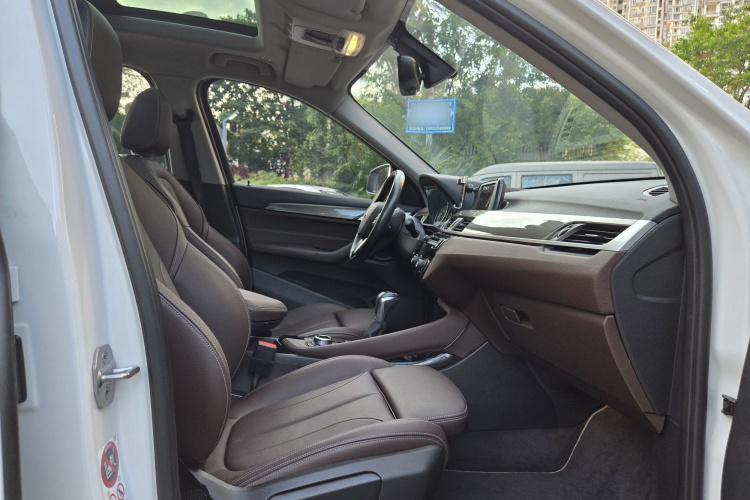 BMW X1 M35Li 2017 car image #9