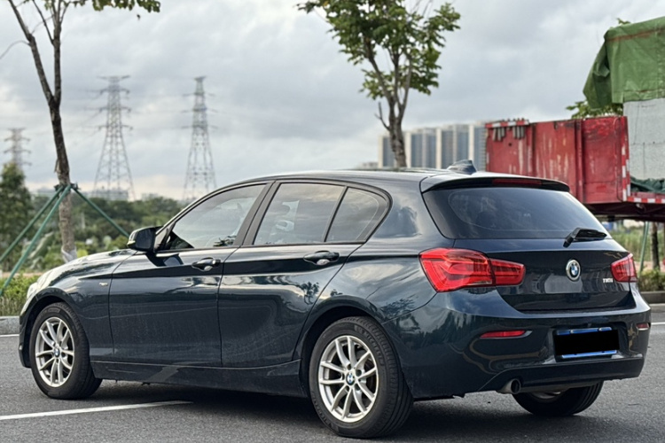 BMW 1 Series (Imported) 2016 car image #9