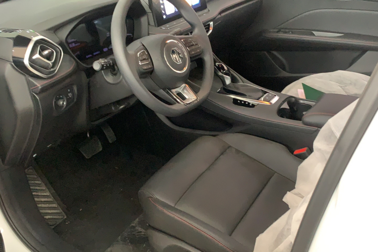 MG 5 2025 car image #9