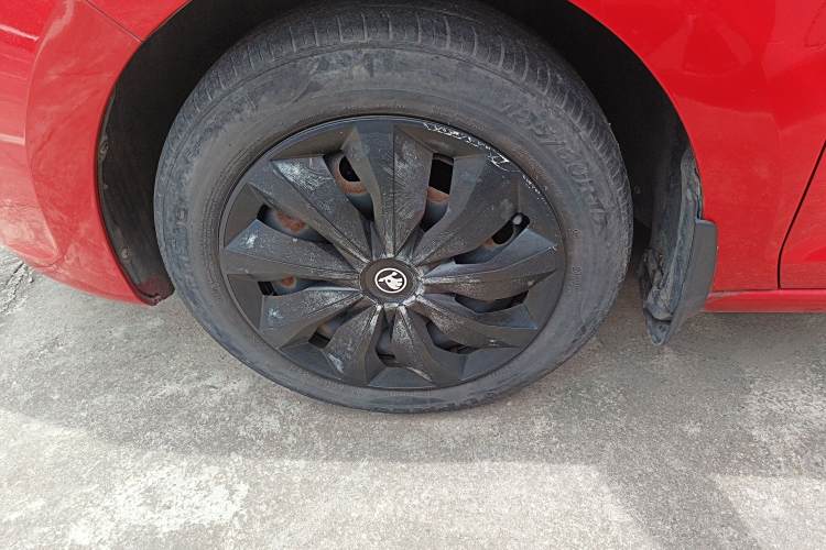 Skoda Rapid Spaceback 2015 car image #9