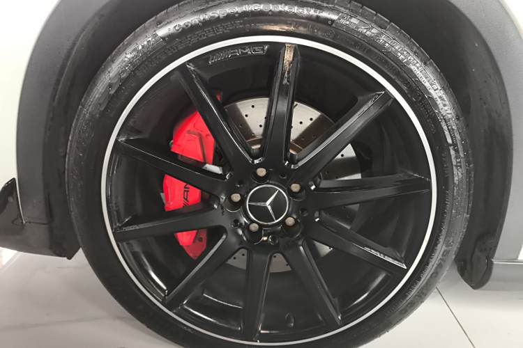 Mercedes-Benz GLA AMG 2019 car image #9