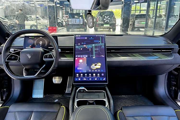 哪吒汽车 哪吒GT 2023 汽车图片 #9