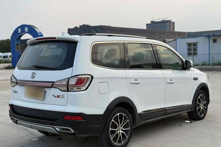 Forthing SX6 2017 #9 Forthing SX6 2017 car image #9