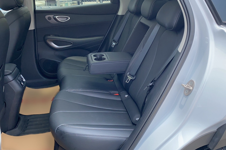 BYD Sea Lion 05 EV 2025 car image #9